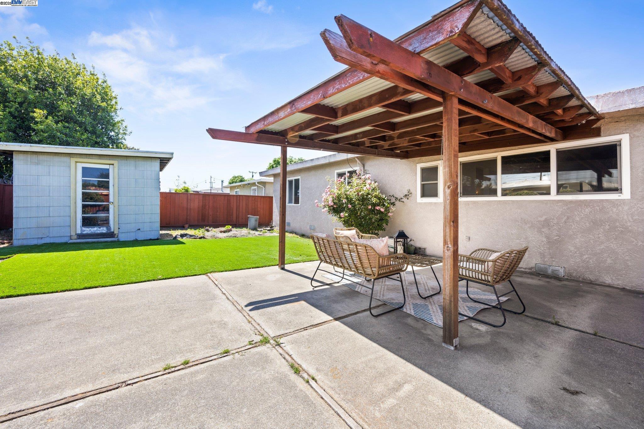 404 Oxford St, Hayward, California 94541, 4 Bedrooms Bedrooms, 8 Rooms Rooms,2 BathroomsBathrooms,Residential,For Sale,404 Oxford St,41096693