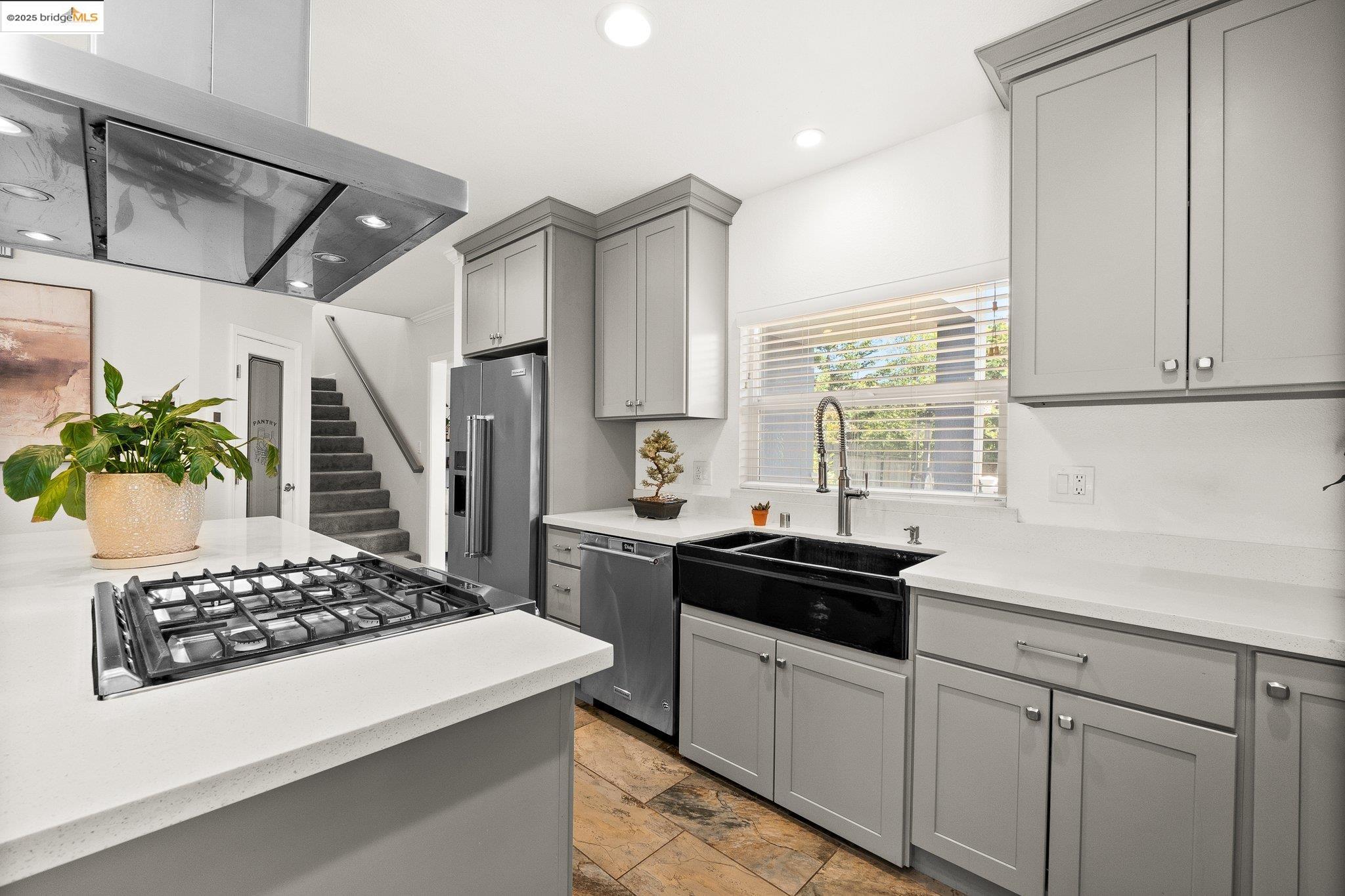 2834 Birdsall Ave, Oakland, California 94619, 4 Bedrooms Bedrooms, 5 Rooms Rooms,2 BathroomsBathrooms,Residential,For Sale,2834 Birdsall Ave,41096694