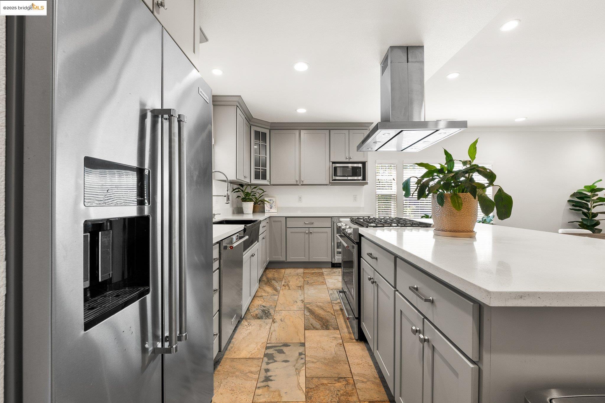 2834 Birdsall Ave, Oakland, California 94619, 4 Bedrooms Bedrooms, 5 Rooms Rooms,2 BathroomsBathrooms,Residential,For Sale,2834 Birdsall Ave,41096694