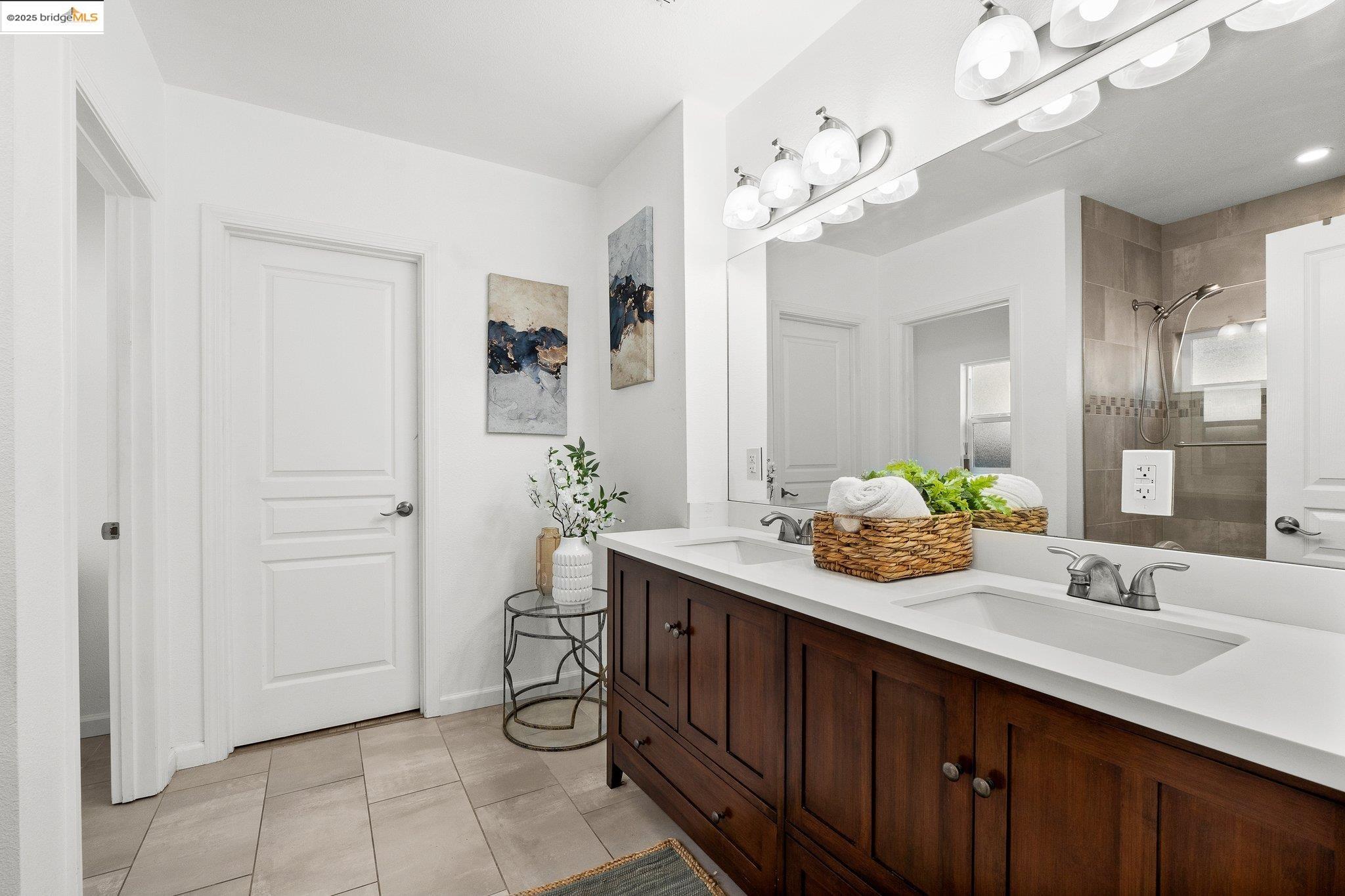 2834 Birdsall Ave, Oakland, California 94619, 4 Bedrooms Bedrooms, 5 Rooms Rooms,2 BathroomsBathrooms,Residential,For Sale,2834 Birdsall Ave,41096694