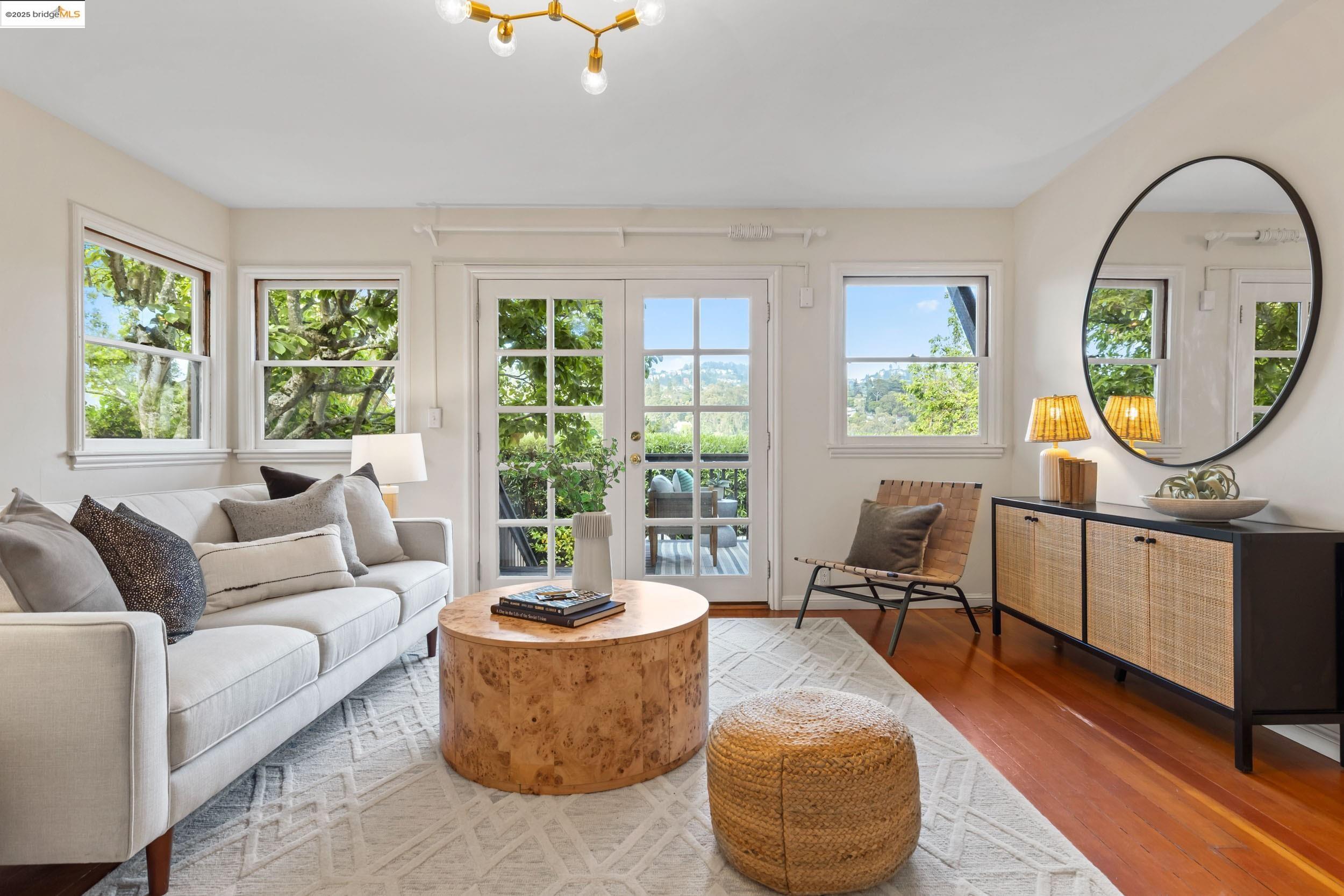5468 Proctor Ave, Oakland, California 94618, 4 Bedrooms Bedrooms, 8 Rooms Rooms,2 BathroomsBathrooms,Residential,For Sale,5468 Proctor Ave,41096695