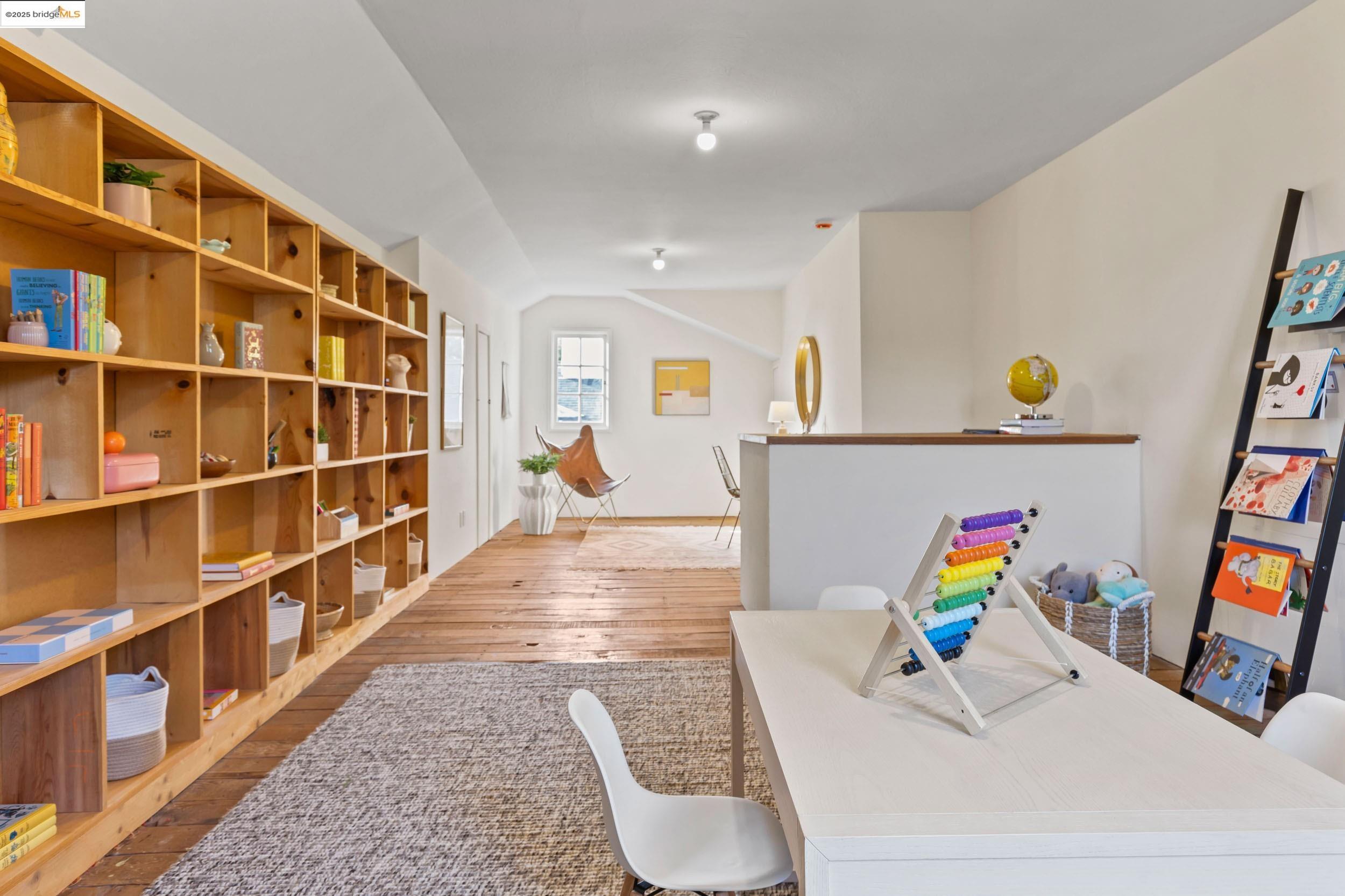 5468 Proctor Ave, Oakland, California 94618, 4 Bedrooms Bedrooms, 8 Rooms Rooms,2 BathroomsBathrooms,Residential,For Sale,5468 Proctor Ave,41096695