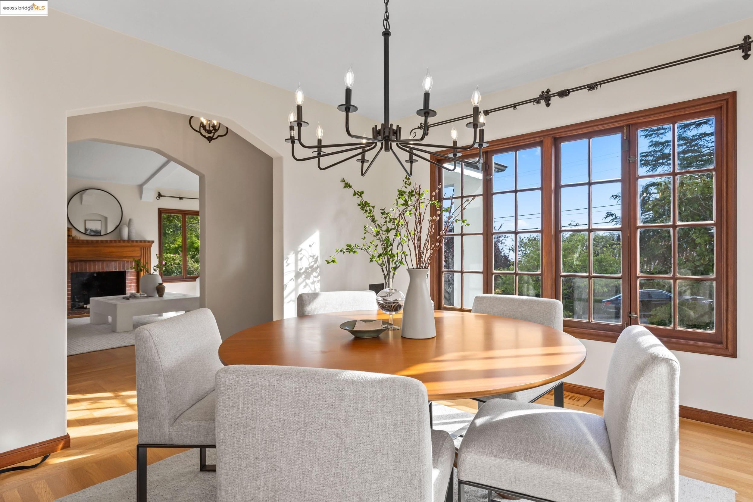 5468 Proctor Ave, Oakland, California 94618, 4 Bedrooms Bedrooms, 8 Rooms Rooms,2 BathroomsBathrooms,Residential,For Sale,5468 Proctor Ave,41096695
