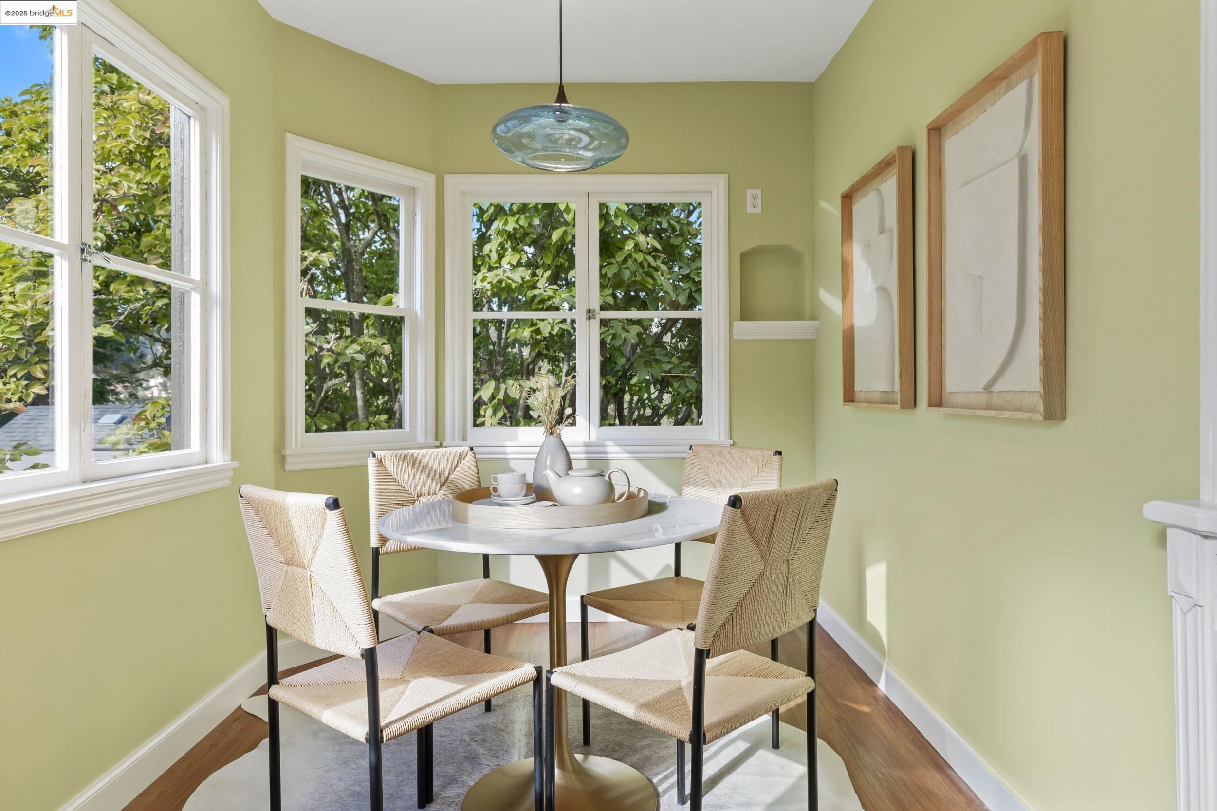 5468 Proctor Ave, Oakland, California 94618, 4 Bedrooms Bedrooms, 8 Rooms Rooms,2 BathroomsBathrooms,Residential,For Sale,5468 Proctor Ave,41096695