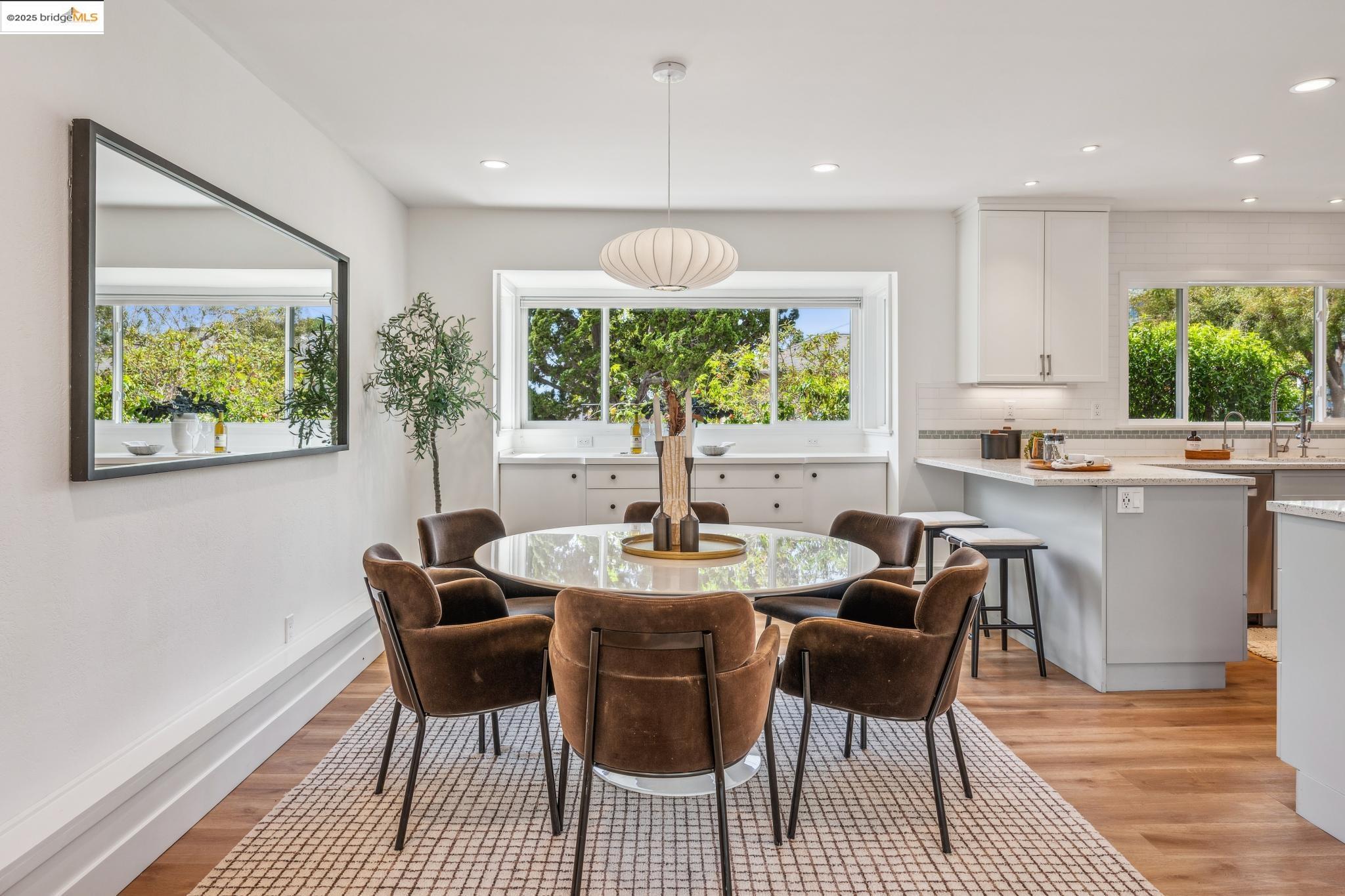 1304 Noble Ct, El Cerrito, California 94530, 6 Bedrooms Bedrooms, 9 Rooms Rooms,3 BathroomsBathrooms,Residential,For Sale,1304 Noble Ct,41096696