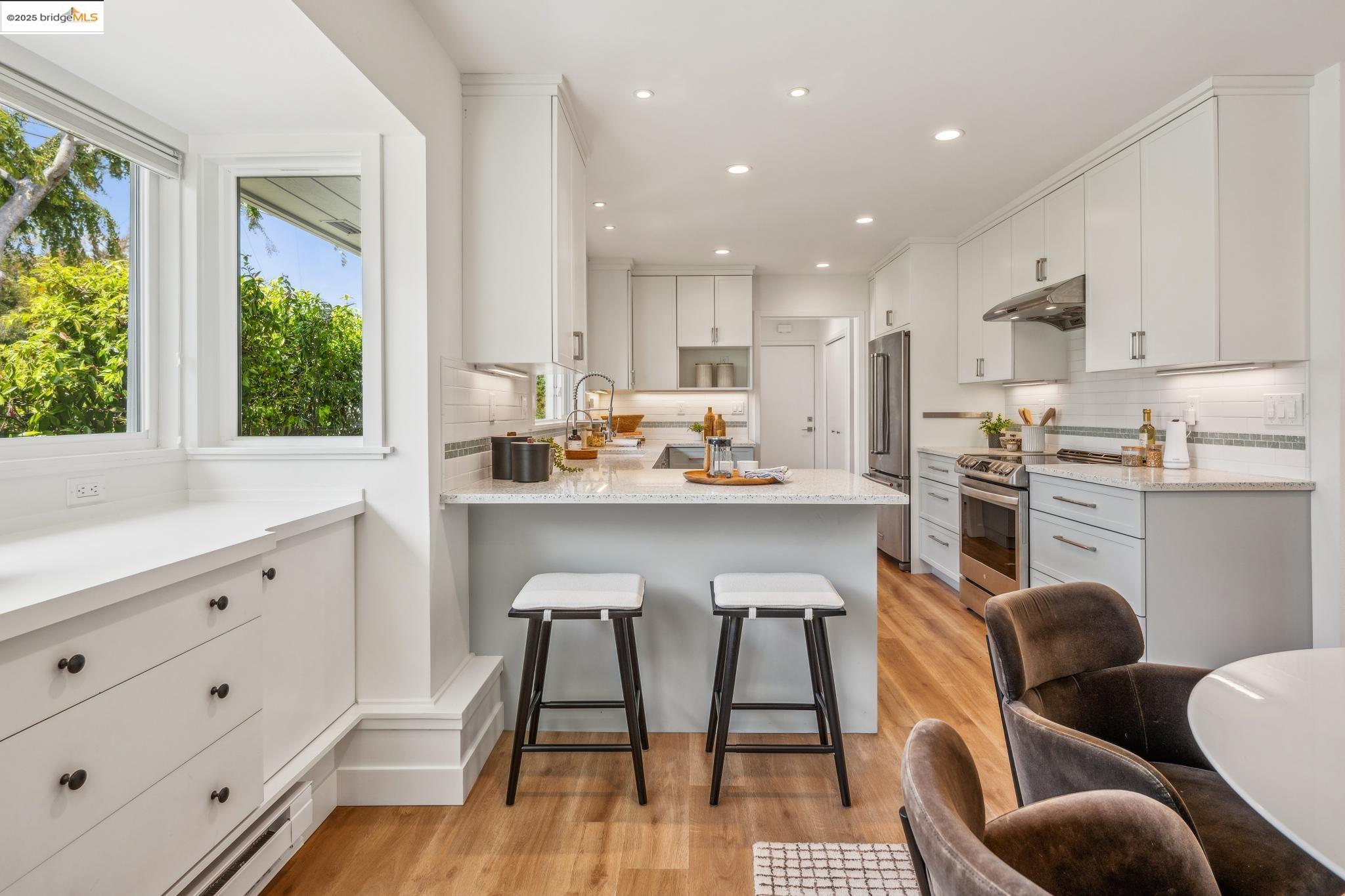 1304 Noble Ct, El Cerrito, California 94530, 6 Bedrooms Bedrooms, 9 Rooms Rooms,3 BathroomsBathrooms,Residential,For Sale,1304 Noble Ct,41096696