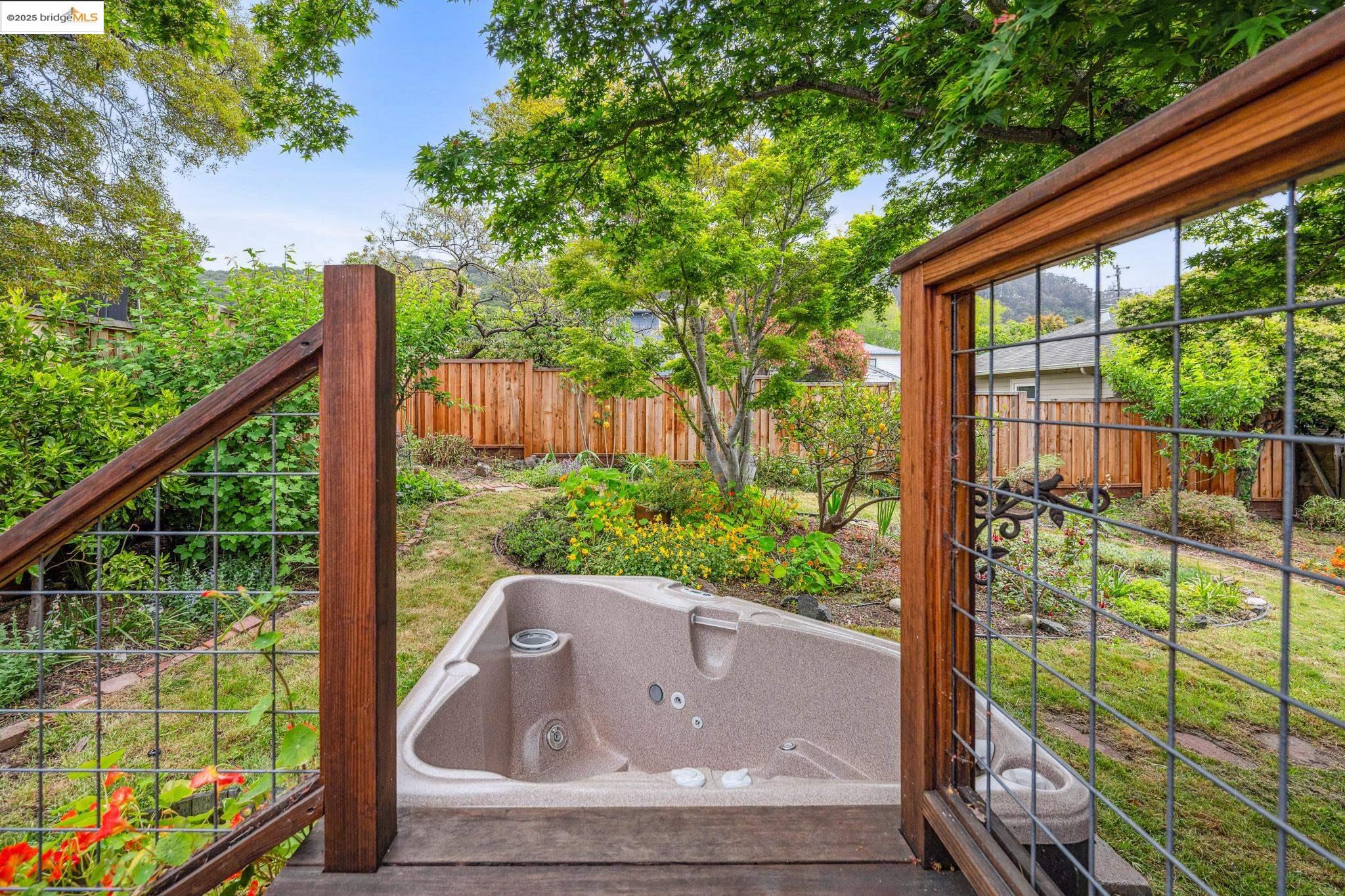 1304 Noble Ct, El Cerrito, California 94530, 6 Bedrooms Bedrooms, 9 Rooms Rooms,3 BathroomsBathrooms,Residential,For Sale,1304 Noble Ct,41096696
