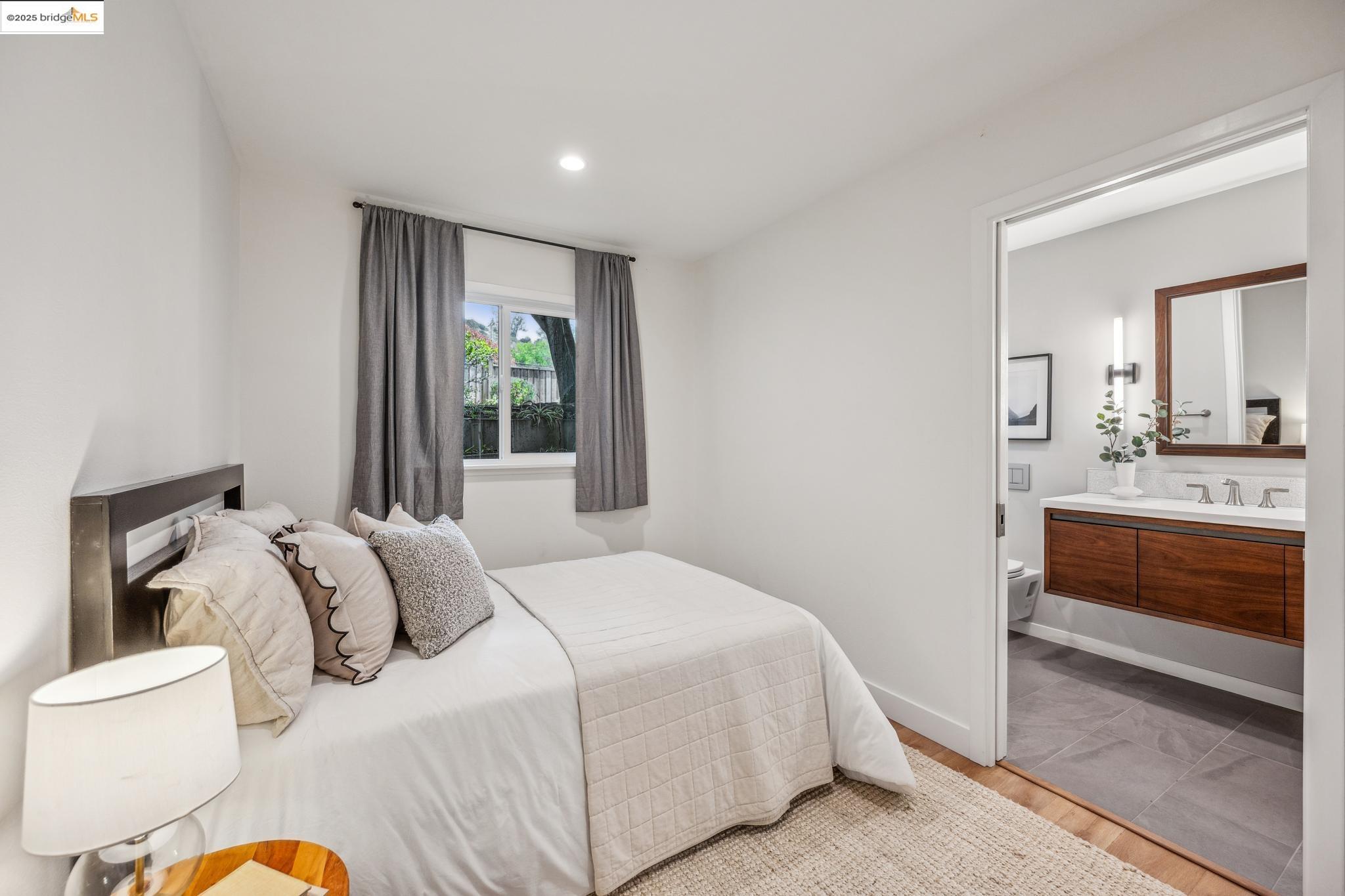 1304 Noble Ct, El Cerrito, California 94530, 6 Bedrooms Bedrooms, 9 Rooms Rooms,3 BathroomsBathrooms,Residential,For Sale,1304 Noble Ct,41096696