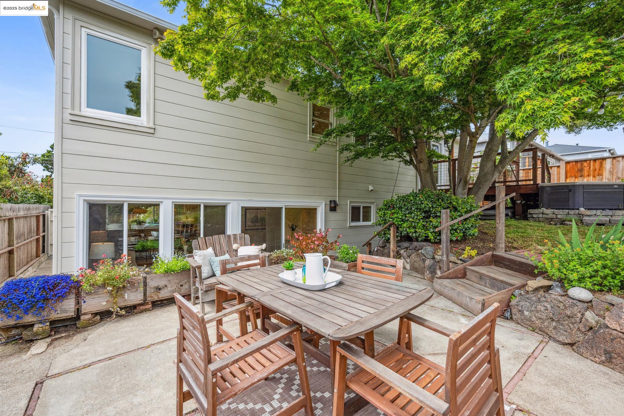 1304 Noble Ct, El Cerrito, California 94530, 6 Bedrooms Bedrooms, 9 Rooms Rooms,3 BathroomsBathrooms,Residential,For Sale,1304 Noble Ct,41096696