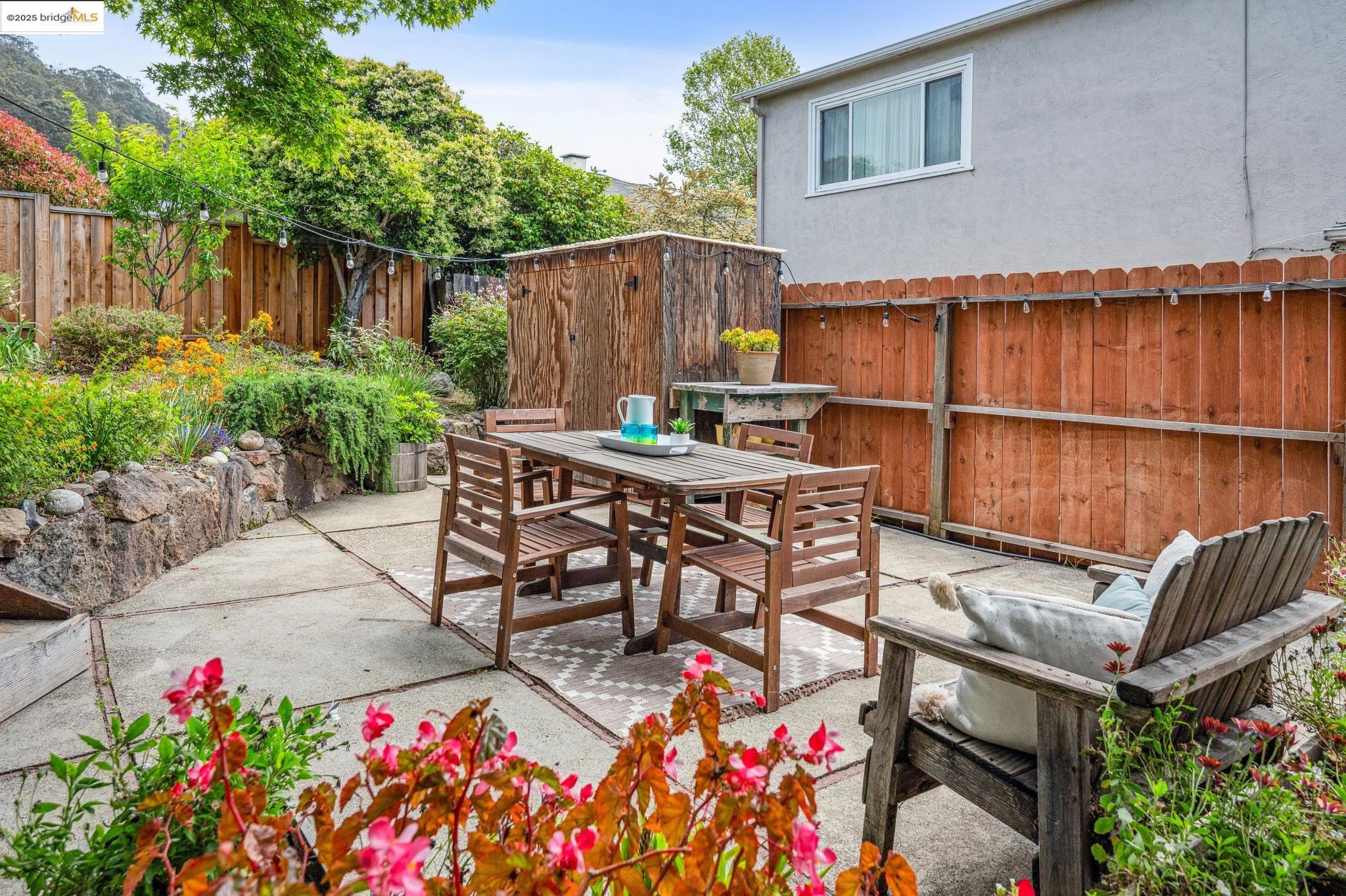 1304 Noble Ct, El Cerrito, California 94530, 6 Bedrooms Bedrooms, 9 Rooms Rooms,3 BathroomsBathrooms,Residential,For Sale,1304 Noble Ct,41096696