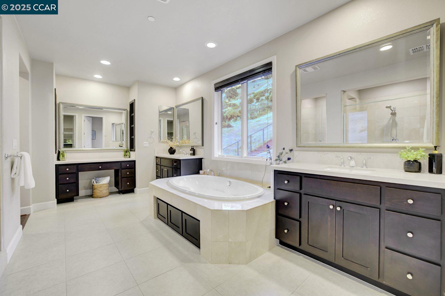 Detail Gallery Image 24 of 60 For 131 Wittenham Ct, San Ramon,  CA 94583 - 5 Beds | 3/1 Baths