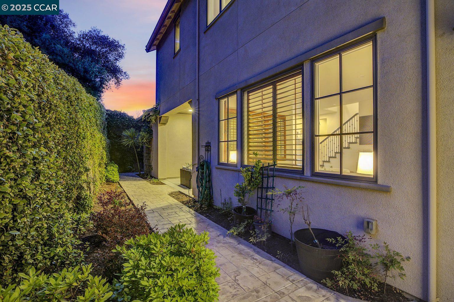 Detail Gallery Image 38 of 60 For 131 Wittenham Ct, San Ramon,  CA 94583 - 5 Beds | 3/1 Baths