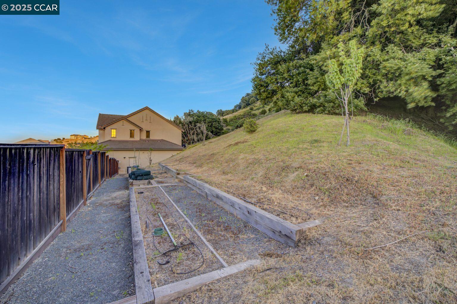 Detail Gallery Image 48 of 60 For 131 Wittenham Ct, San Ramon,  CA 94583 - 5 Beds | 3/1 Baths