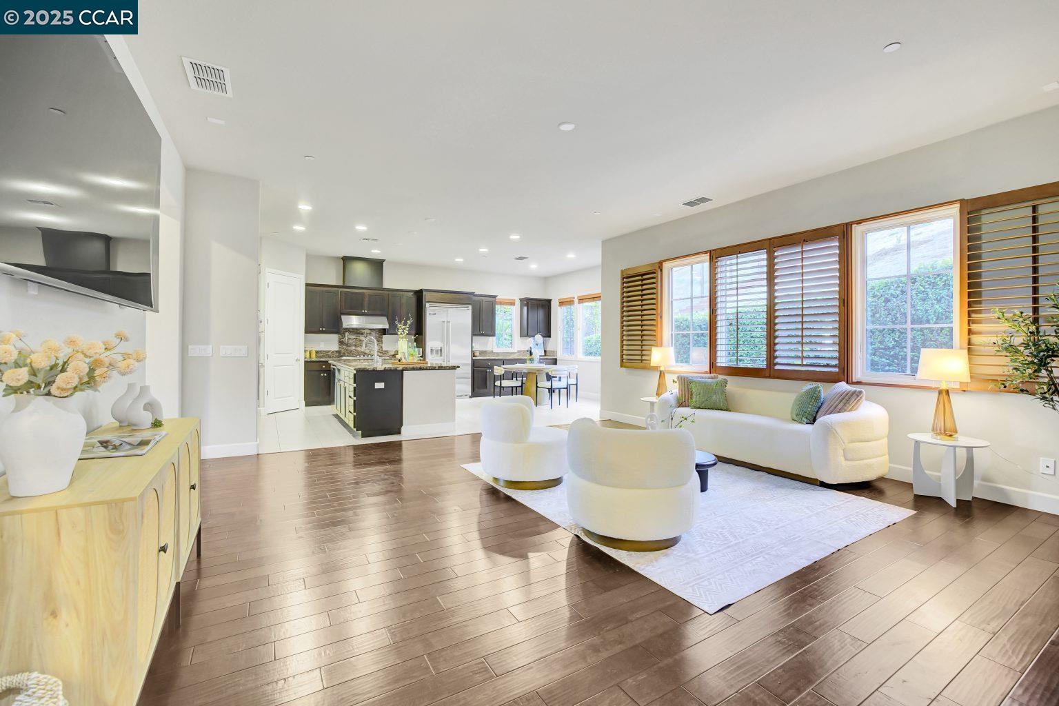 Detail Gallery Image 9 of 60 For 131 Wittenham Ct, San Ramon,  CA 94583 - 5 Beds | 3/1 Baths