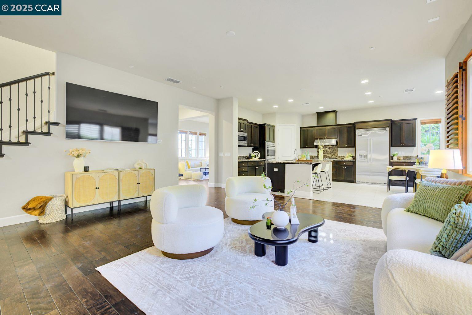 Detail Gallery Image 10 of 60 For 131 Wittenham Ct, San Ramon,  CA 94583 - 5 Beds | 3/1 Baths