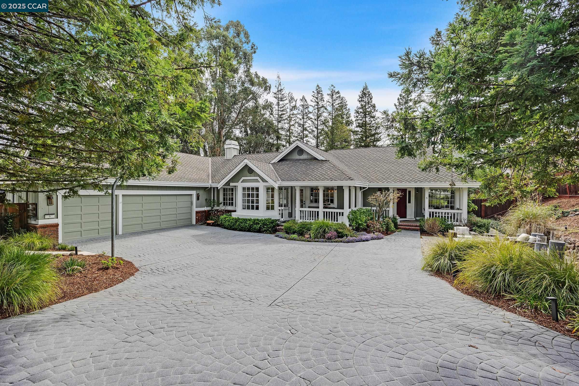 Detail Gallery Image 1 of 1 For 6 Elizabeth Ln, Danville,  CA 94526 - 5 Beds | 3 Baths