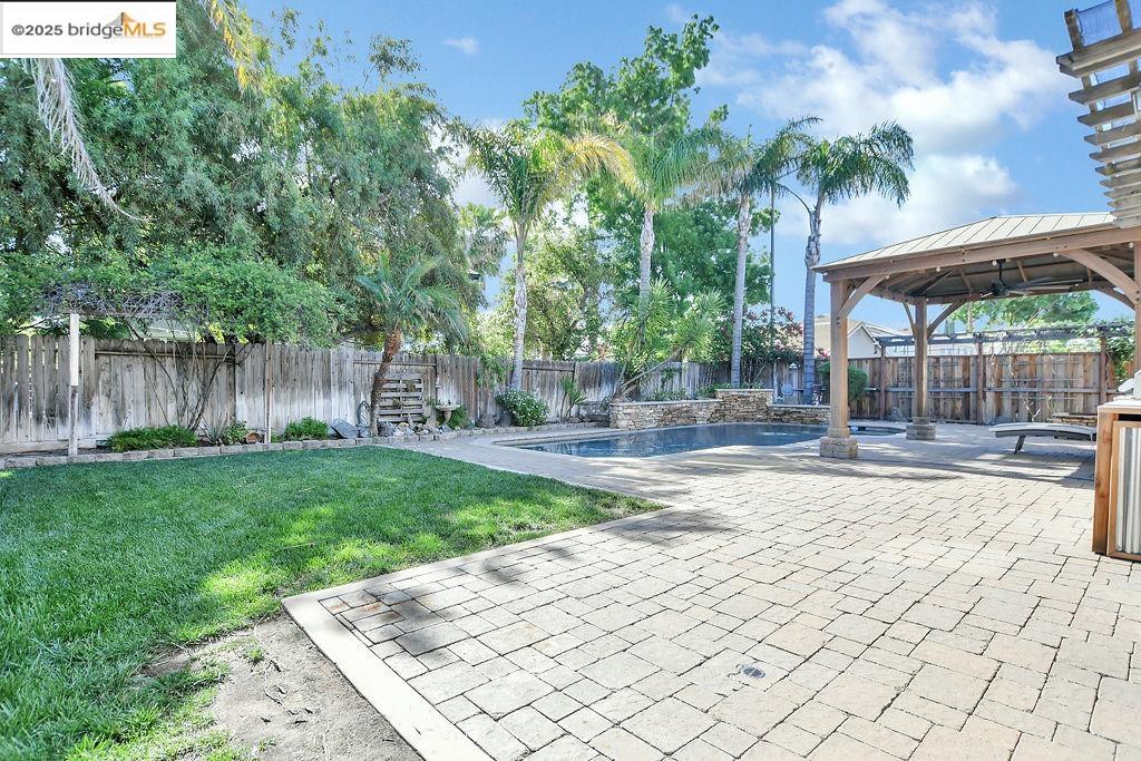 Detail Gallery Image 33 of 41 For 100 Cardinal Ln, Discovery Bay,  CA 94505 - 3 Beds | 2/1 Baths