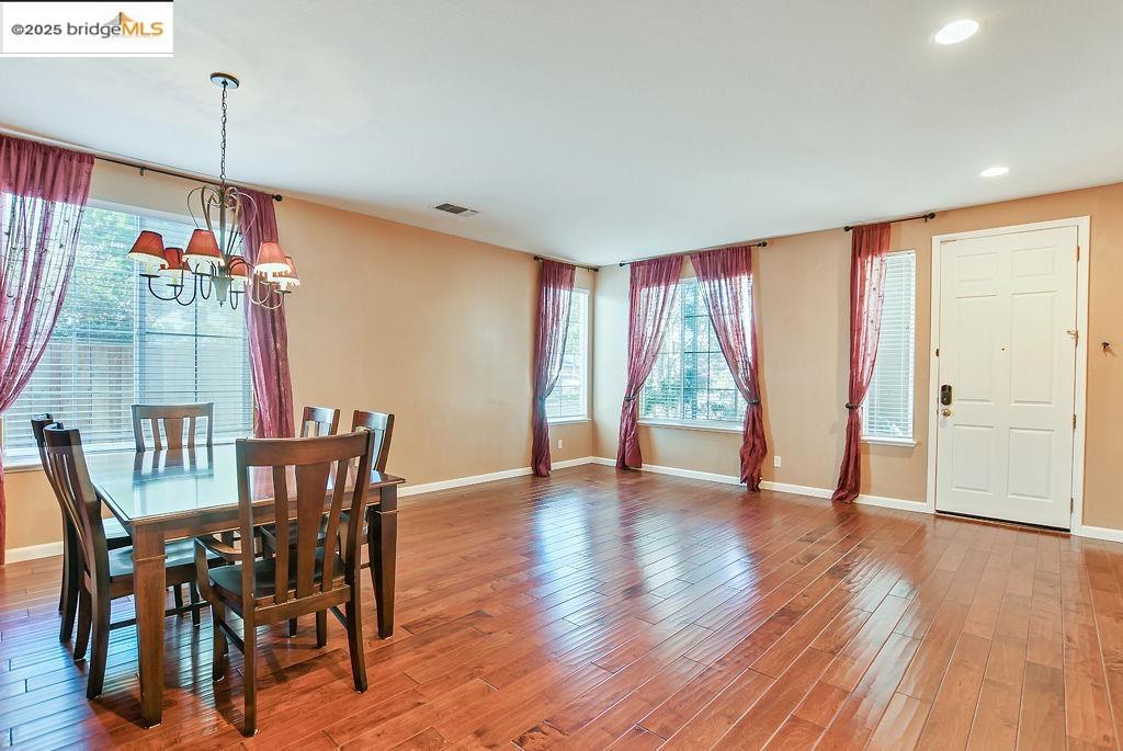 Detail Gallery Image 5 of 41 For 100 Cardinal Ln, Discovery Bay,  CA 94505 - 3 Beds | 2/1 Baths