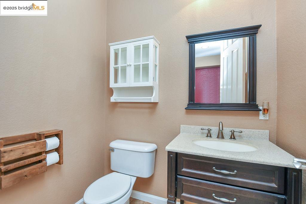Detail Gallery Image 7 of 41 For 100 Cardinal Ln, Discovery Bay,  CA 94505 - 3 Beds | 2/1 Baths