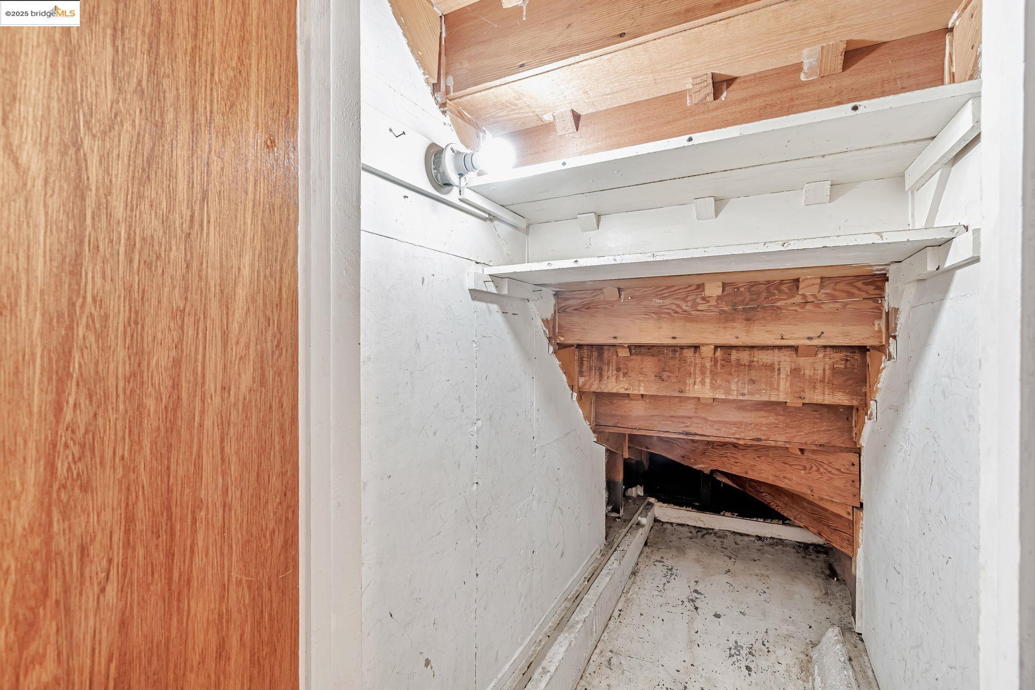 4040 Ortega St, San Francisco, California 94122, 2 Bedrooms Bedrooms, 4 Rooms Rooms,2 BathroomsBathrooms,Residential,For Sale,4040 Ortega St,41096704