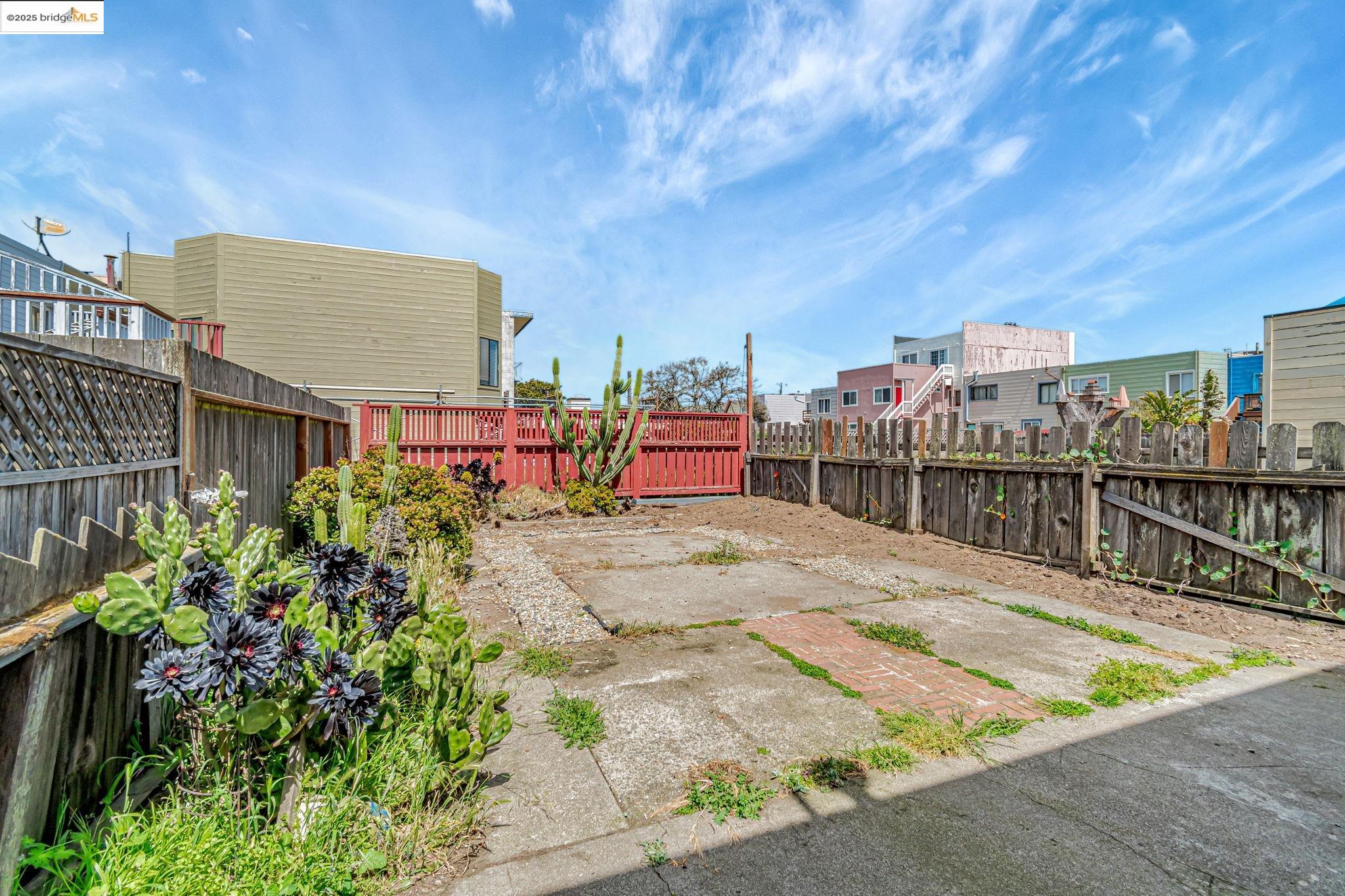 4040 Ortega St, San Francisco, California 94122, 2 Bedrooms Bedrooms, 4 Rooms Rooms,2 BathroomsBathrooms,Residential,For Sale,4040 Ortega St,41096704
