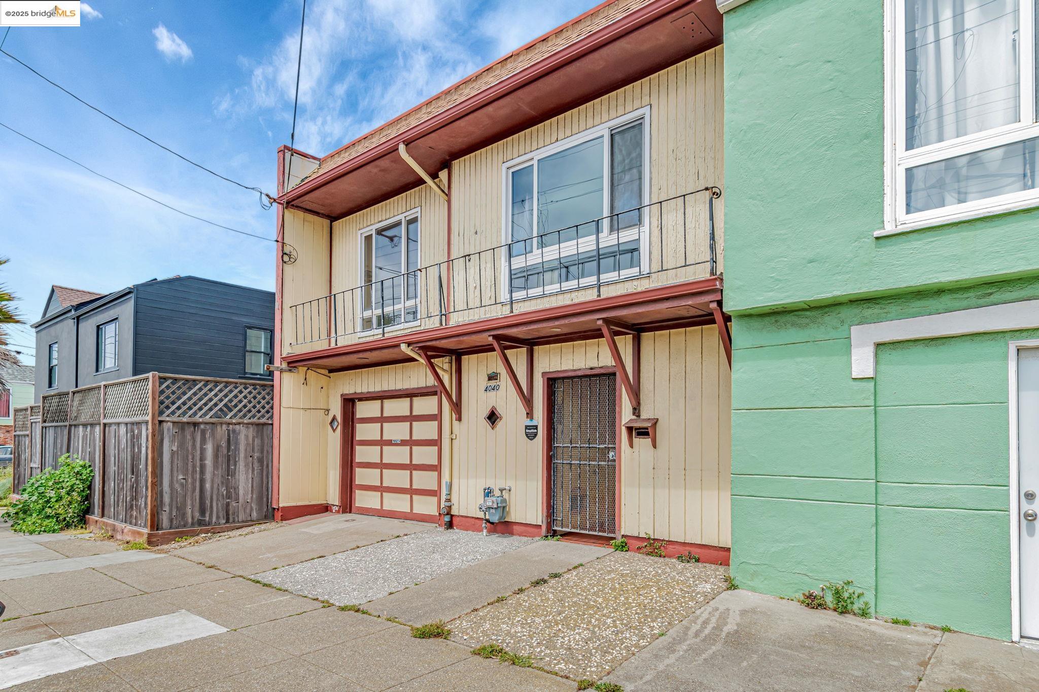 4040 Ortega St, San Francisco, California 94122, 2 Bedrooms Bedrooms, 4 Rooms Rooms,2 BathroomsBathrooms,Residential,For Sale,4040 Ortega St,41096704