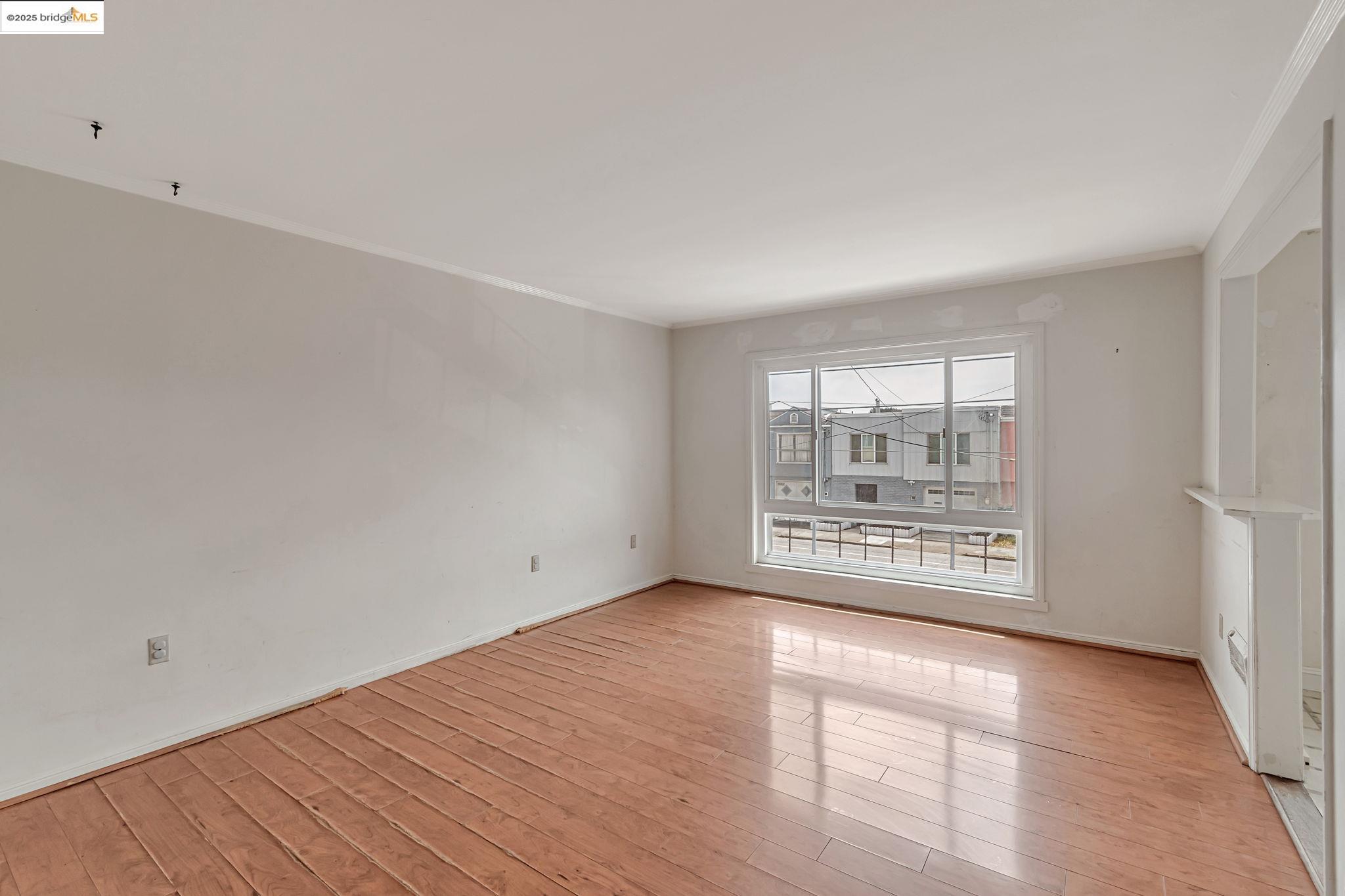 4040 Ortega St, San Francisco, California 94122, 2 Bedrooms Bedrooms, 4 Rooms Rooms,2 BathroomsBathrooms,Residential,For Sale,4040 Ortega St,41096704