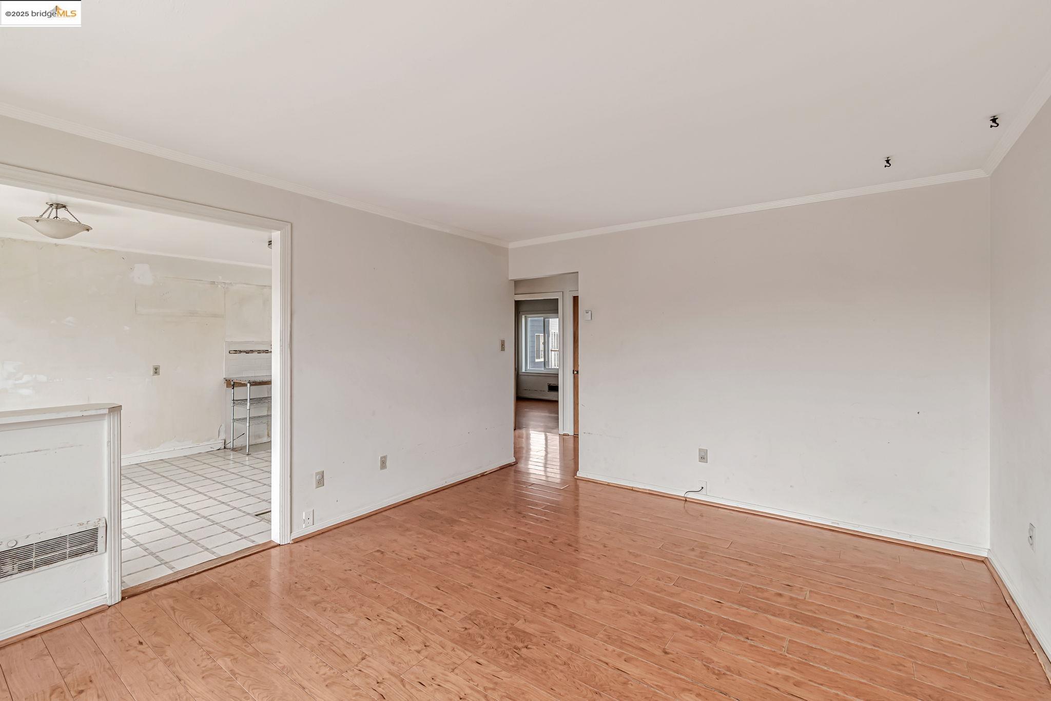4040 Ortega St, San Francisco, California 94122, 2 Bedrooms Bedrooms, 4 Rooms Rooms,2 BathroomsBathrooms,Residential,For Sale,4040 Ortega St,41096704