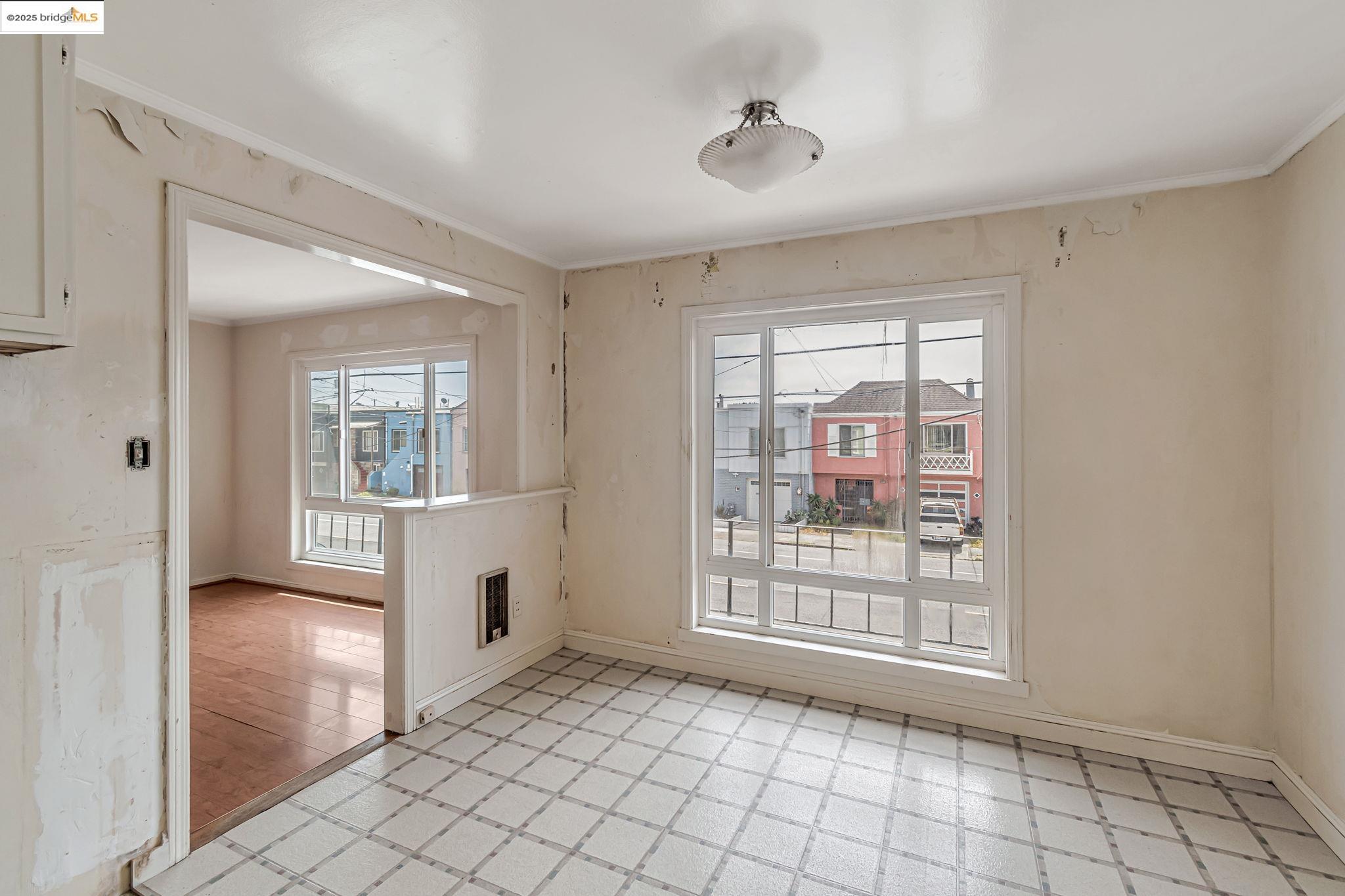4040 Ortega St, San Francisco, California 94122, 2 Bedrooms Bedrooms, 4 Rooms Rooms,2 BathroomsBathrooms,Residential,For Sale,4040 Ortega St,41096704