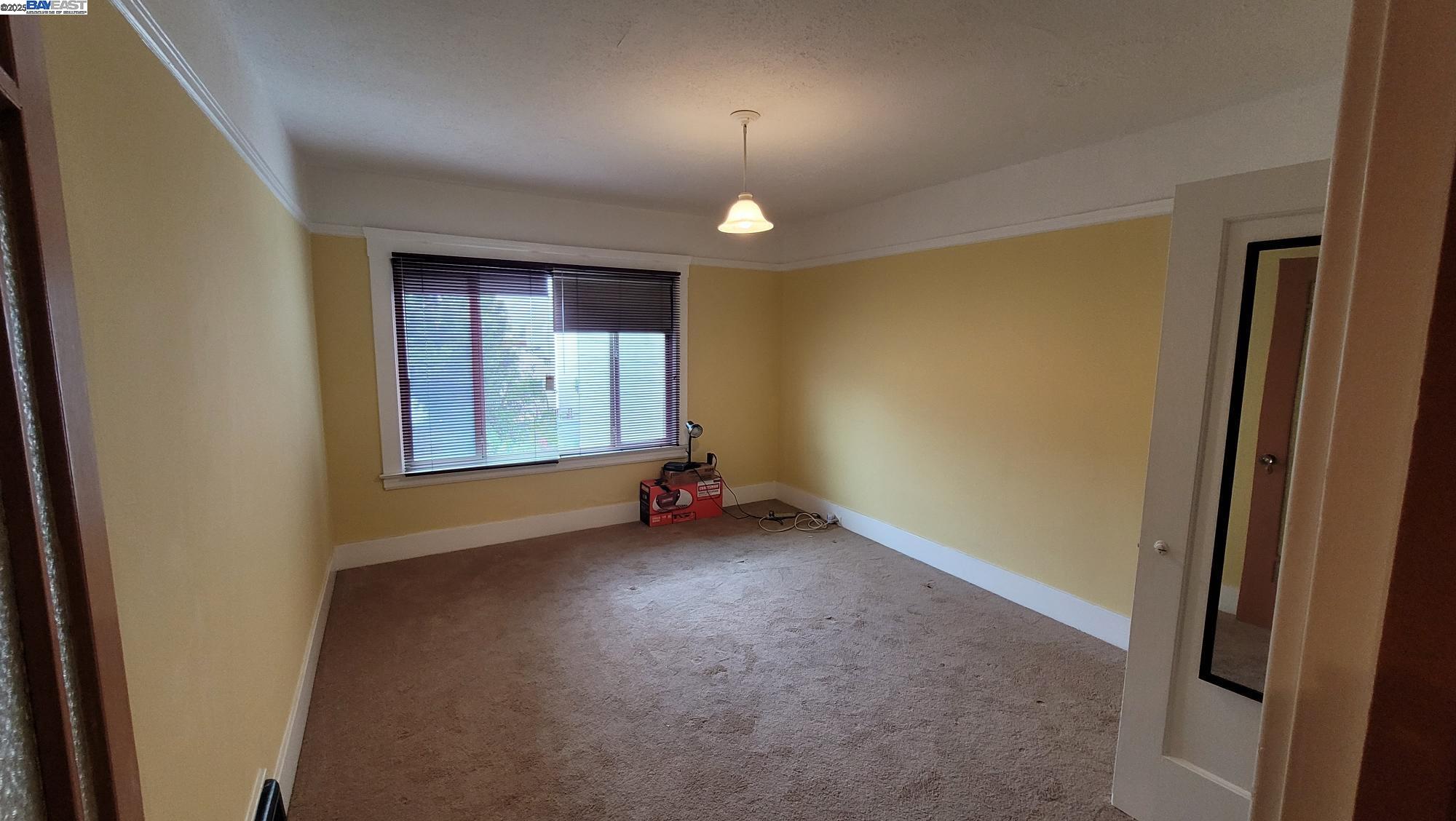 71 Blake St, San Francisco, California 94118, 1 Bedroom Bedrooms, 4 Rooms Rooms,1 BathroomBathrooms,Residential,For Sale,71 Blake St,41096705