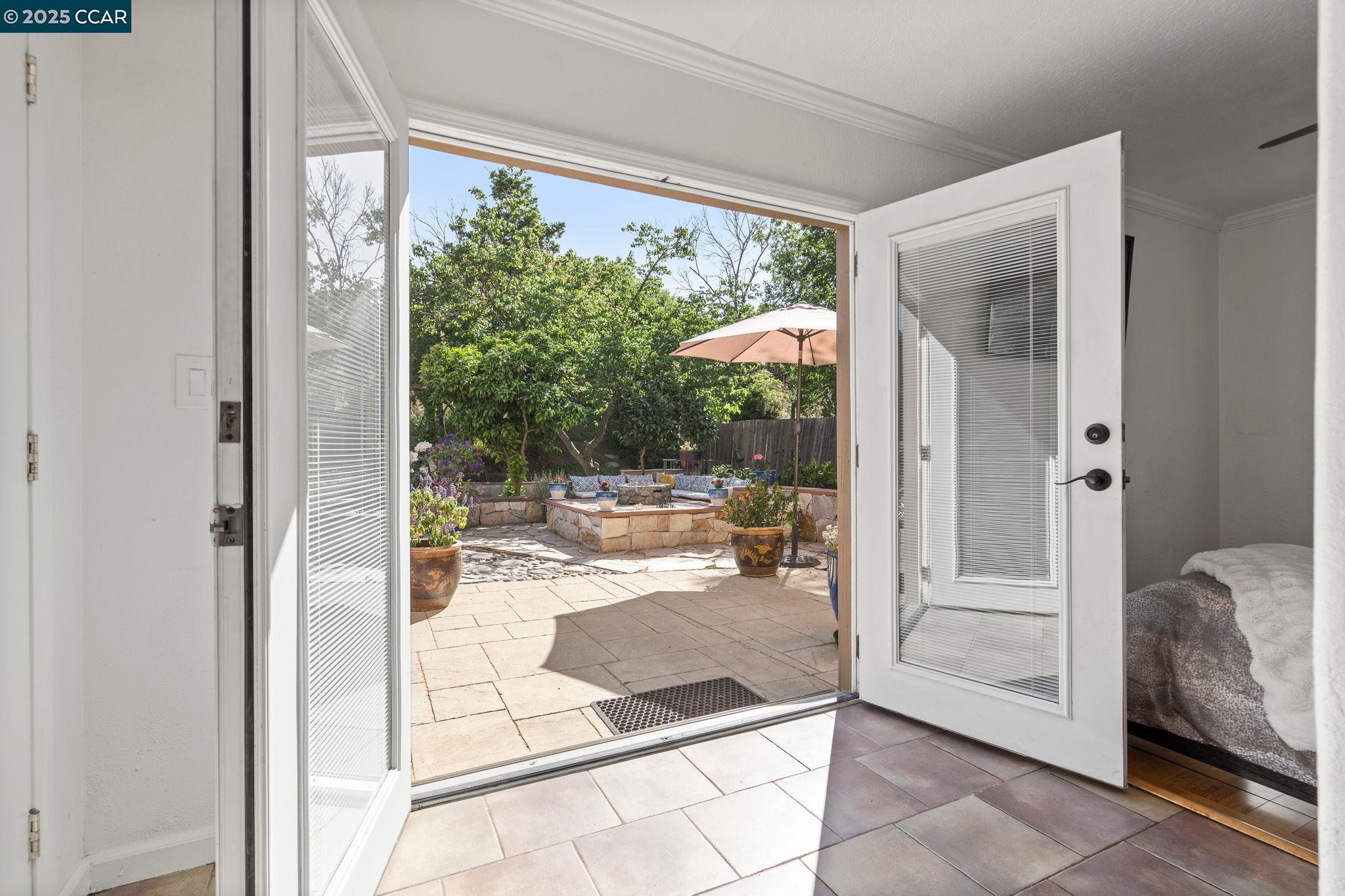 Detail Gallery Image 13 of 45 For 4218 Cobblestone Dr, Concord,  CA 94521 - 3 Beds | 2 Baths
