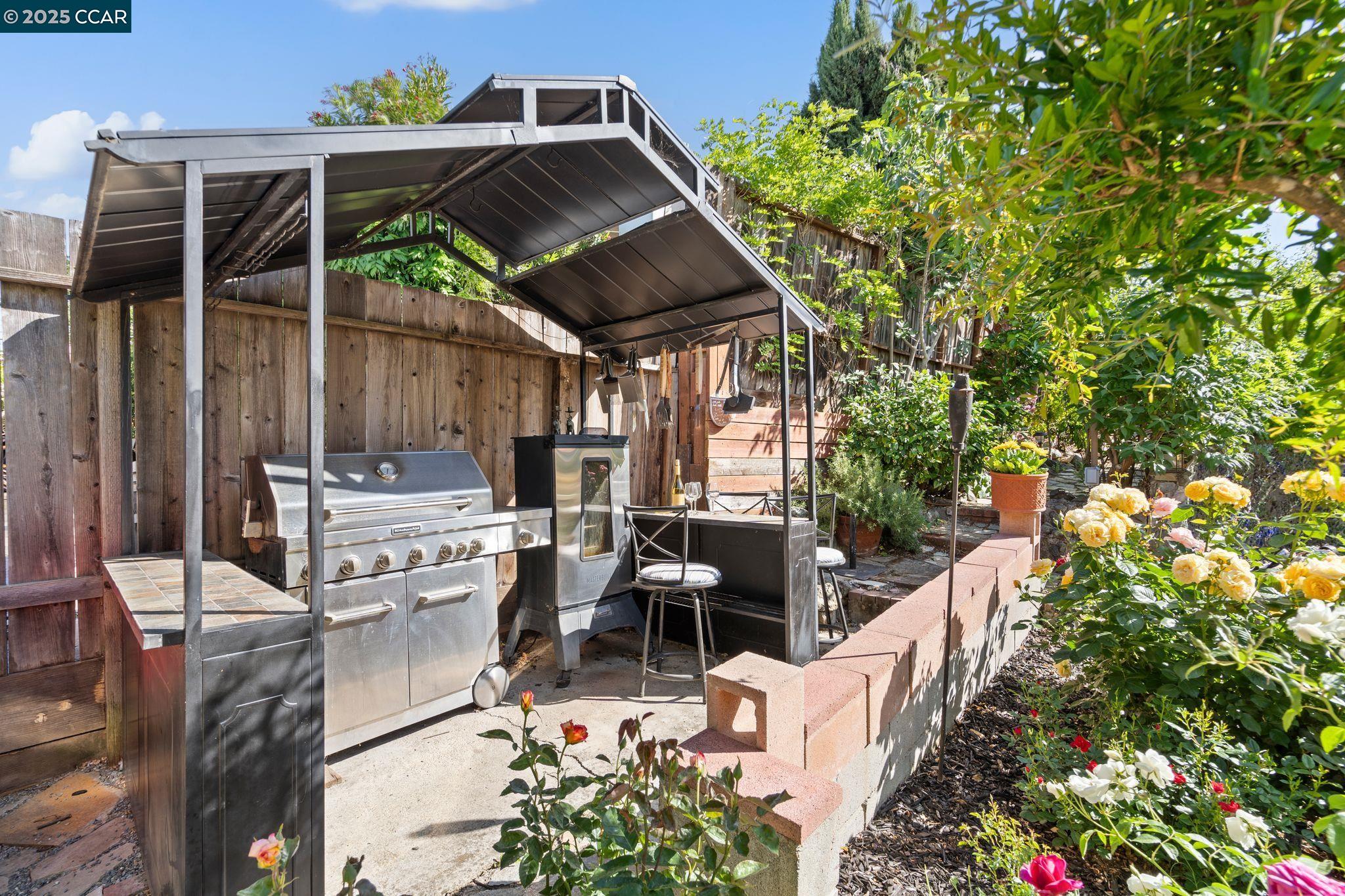Detail Gallery Image 16 of 45 For 4218 Cobblestone Dr, Concord,  CA 94521 - 3 Beds | 2 Baths
