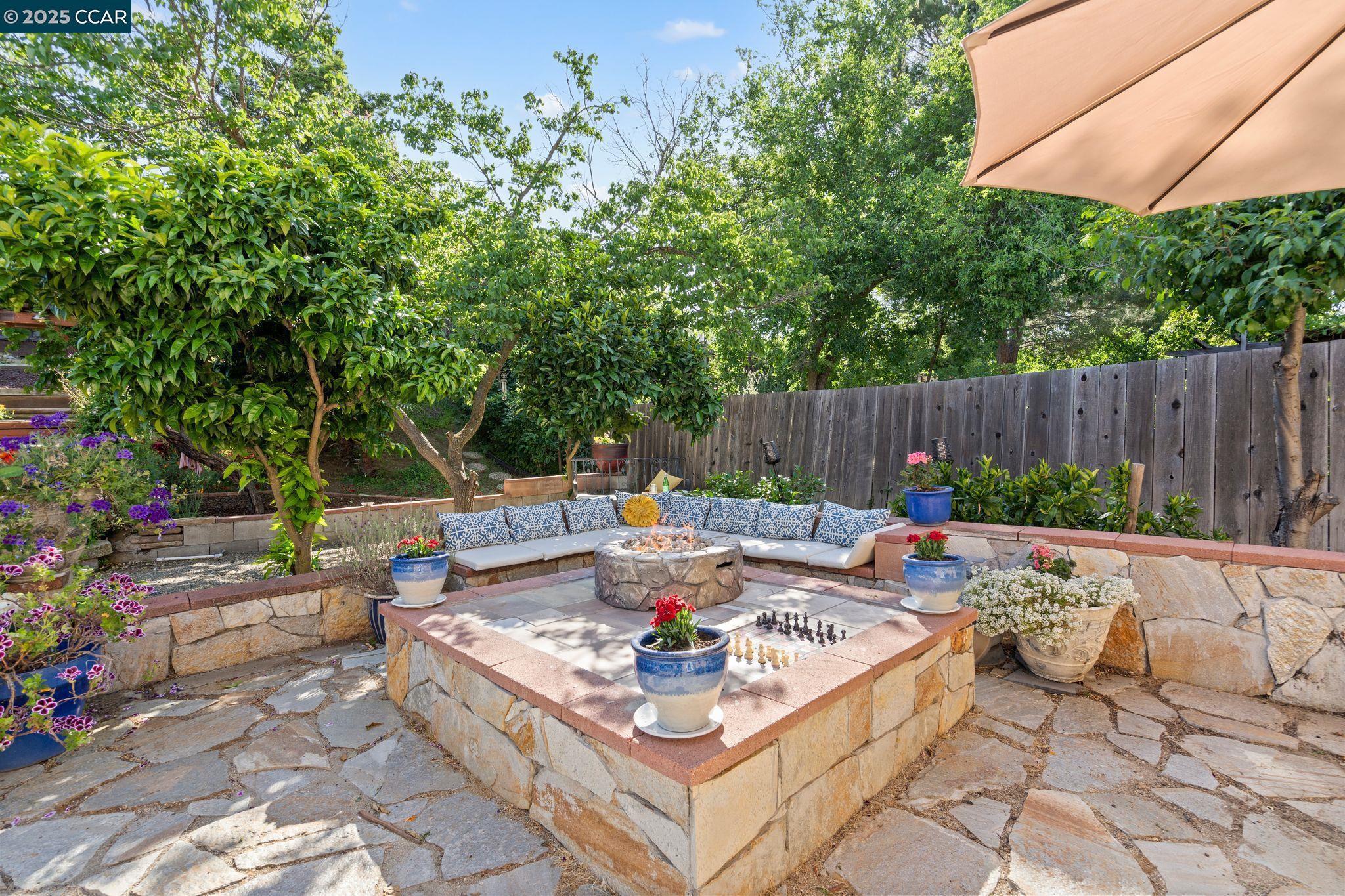 Detail Gallery Image 19 of 45 For 4218 Cobblestone Dr, Concord,  CA 94521 - 3 Beds | 2 Baths