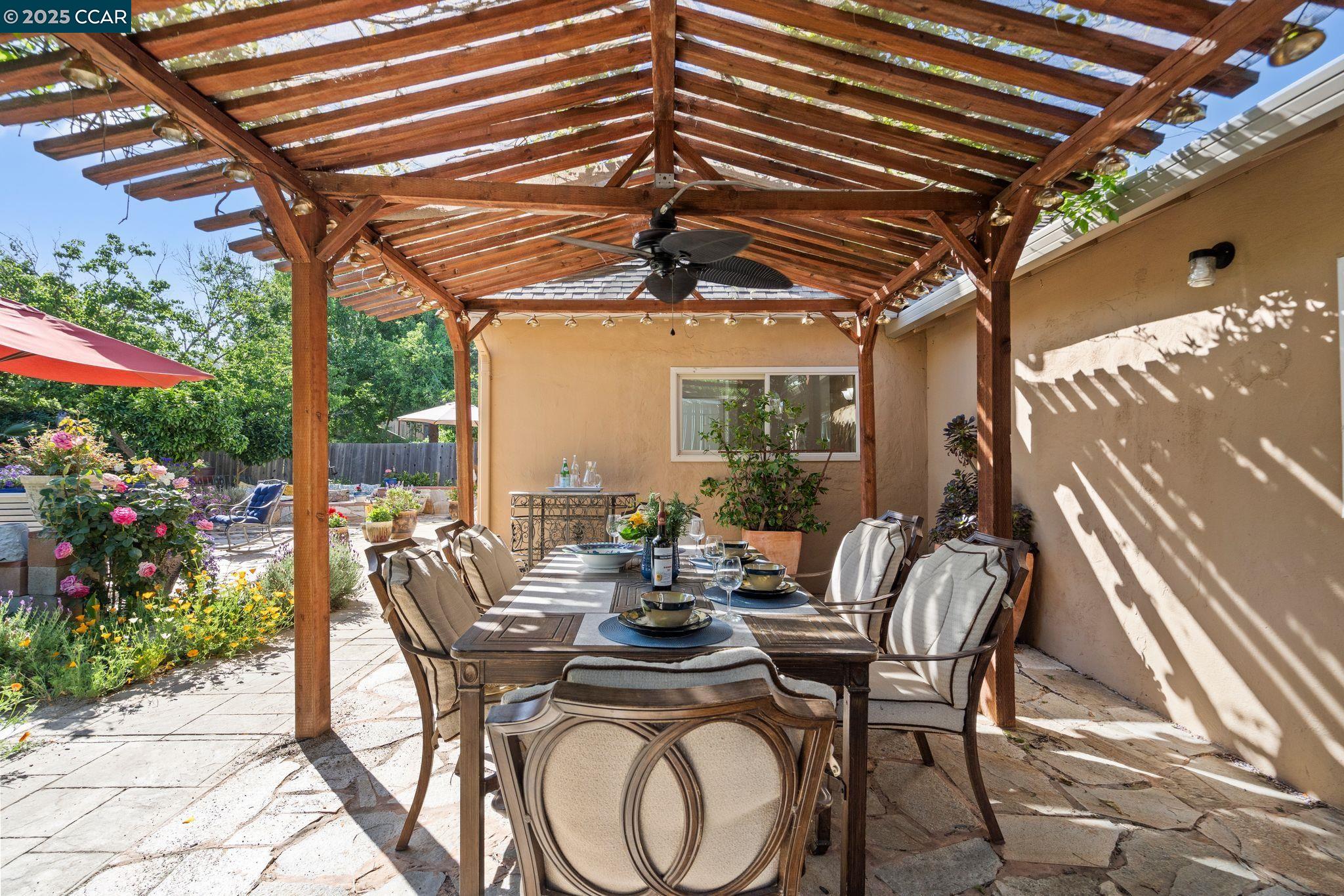 Detail Gallery Image 21 of 45 For 4218 Cobblestone Dr, Concord,  CA 94521 - 3 Beds | 2 Baths