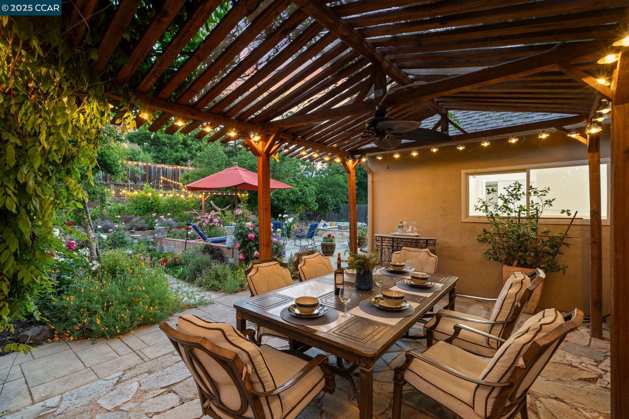 Detail Gallery Image 35 of 45 For 4218 Cobblestone Dr, Concord,  CA 94521 - 3 Beds | 2 Baths
