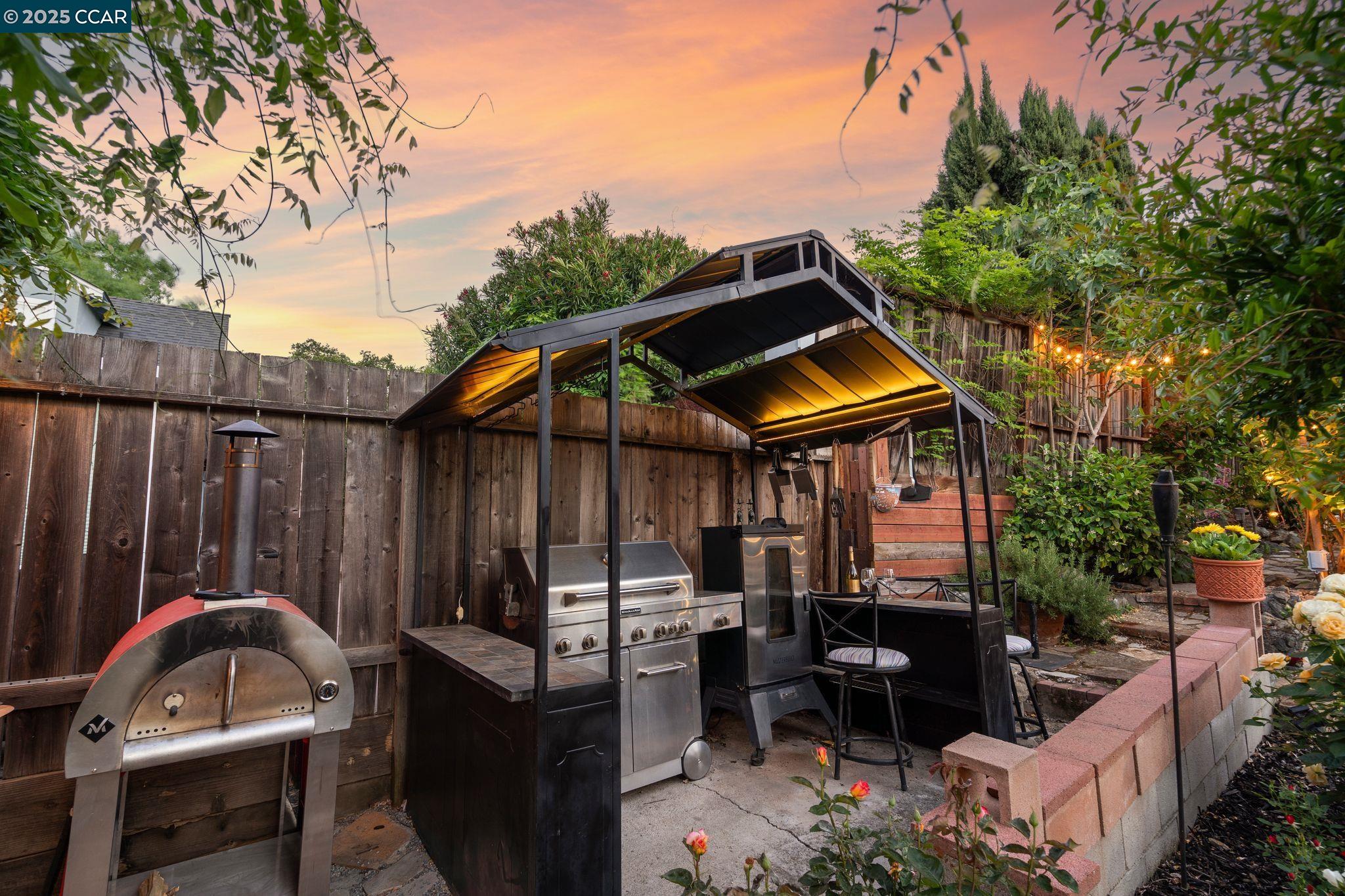 Detail Gallery Image 38 of 45 For 4218 Cobblestone Dr, Concord,  CA 94521 - 3 Beds | 2 Baths
