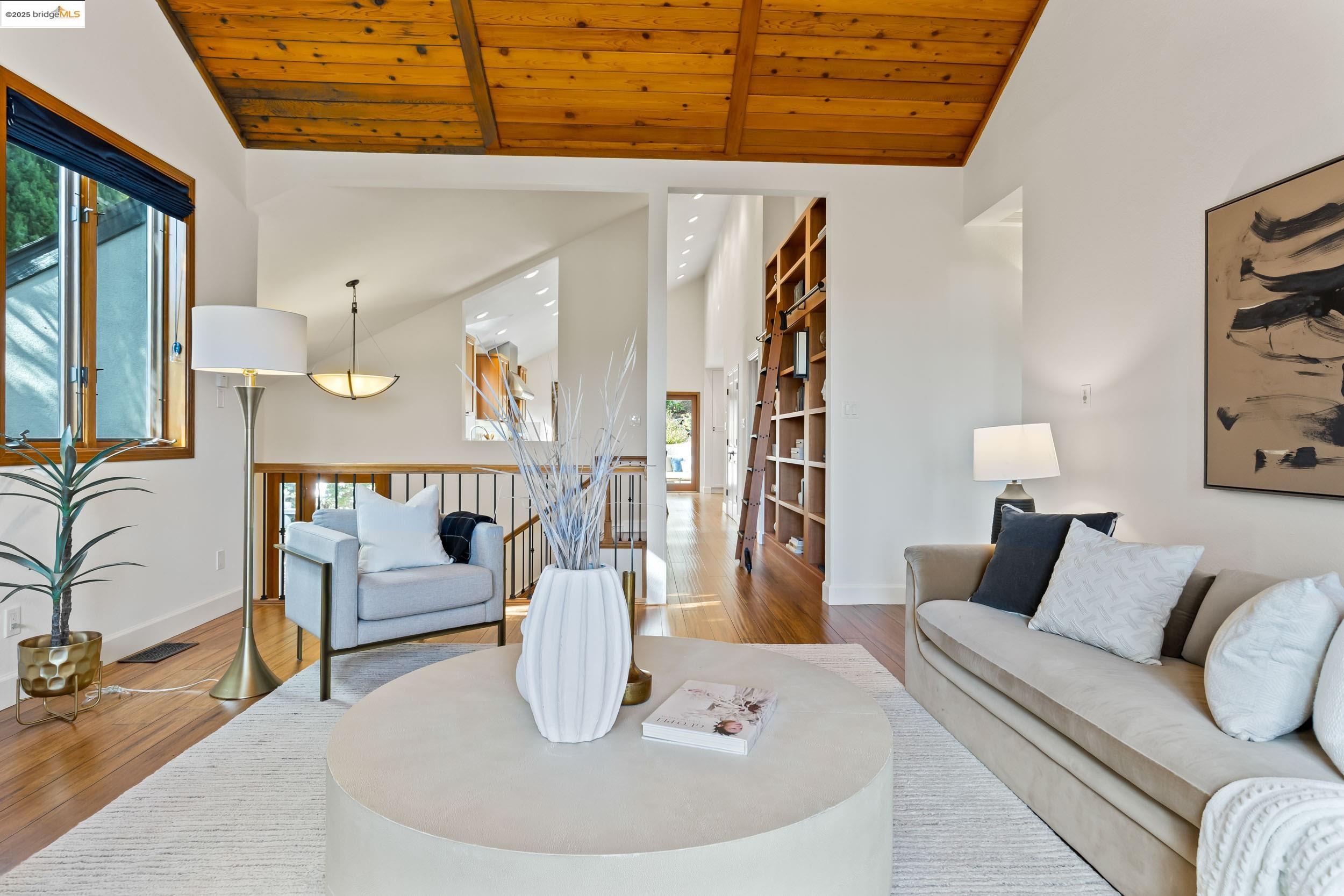 6154 Buena Vista Ave, Oakland, California 94618, 3 Bedrooms Bedrooms, 6 Rooms Rooms,2 BathroomsBathrooms,Residential,For Sale,6154 Buena Vista Ave,41096719