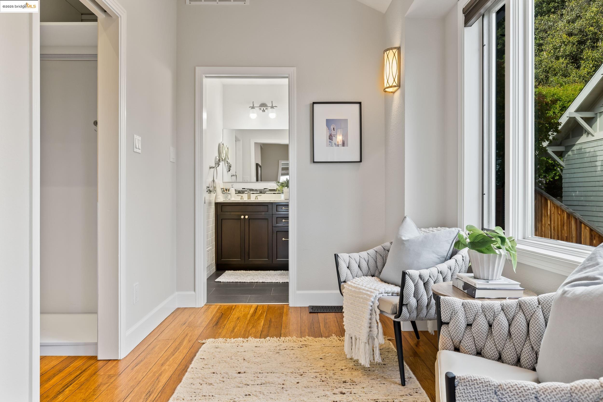 6154 Buena Vista Ave, Oakland, California 94618, 3 Bedrooms Bedrooms, 6 Rooms Rooms,2 BathroomsBathrooms,Residential,For Sale,6154 Buena Vista Ave,41096719