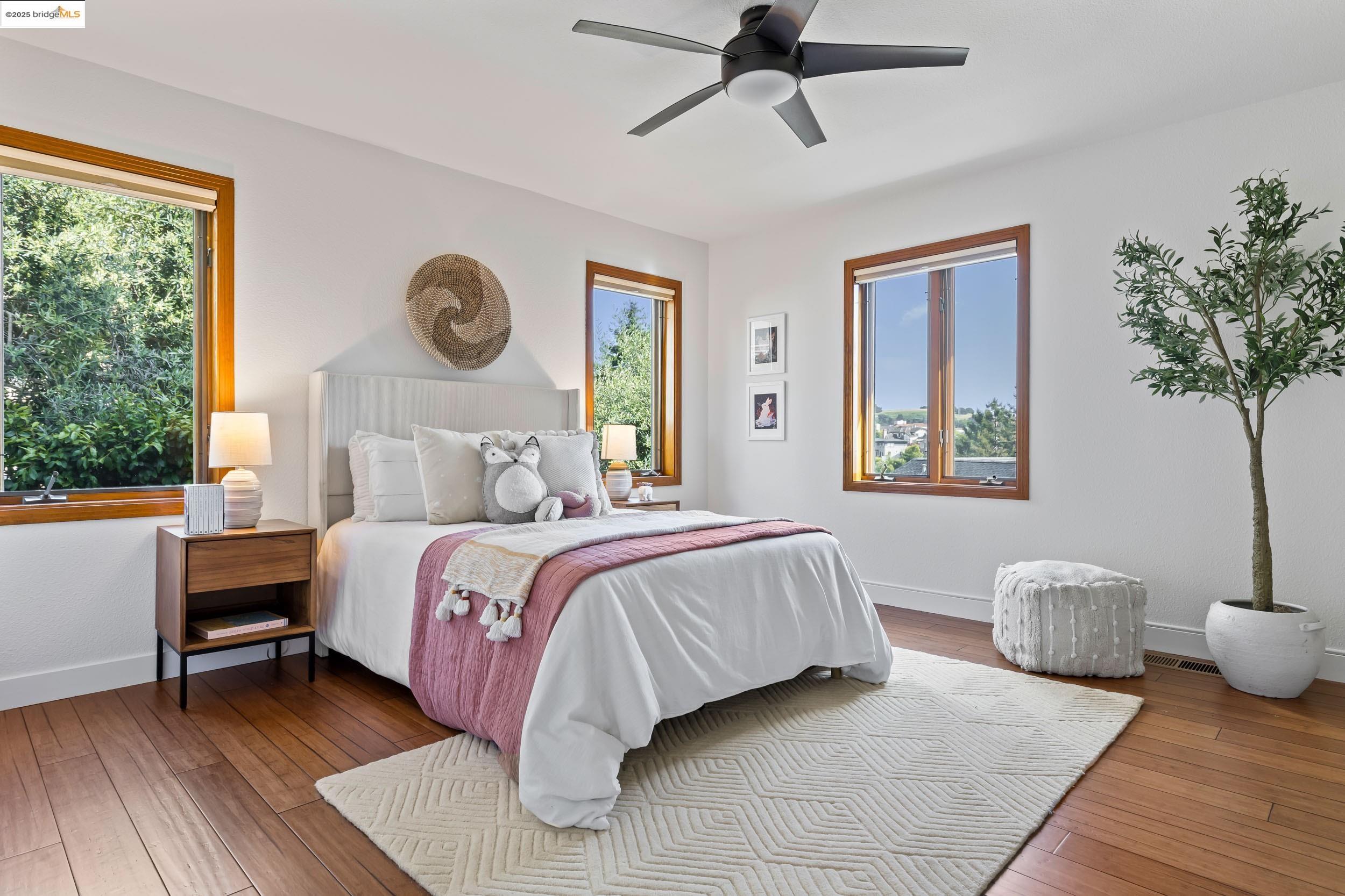 6154 Buena Vista Ave, Oakland, California 94618, 3 Bedrooms Bedrooms, 6 Rooms Rooms,2 BathroomsBathrooms,Residential,For Sale,6154 Buena Vista Ave,41096719