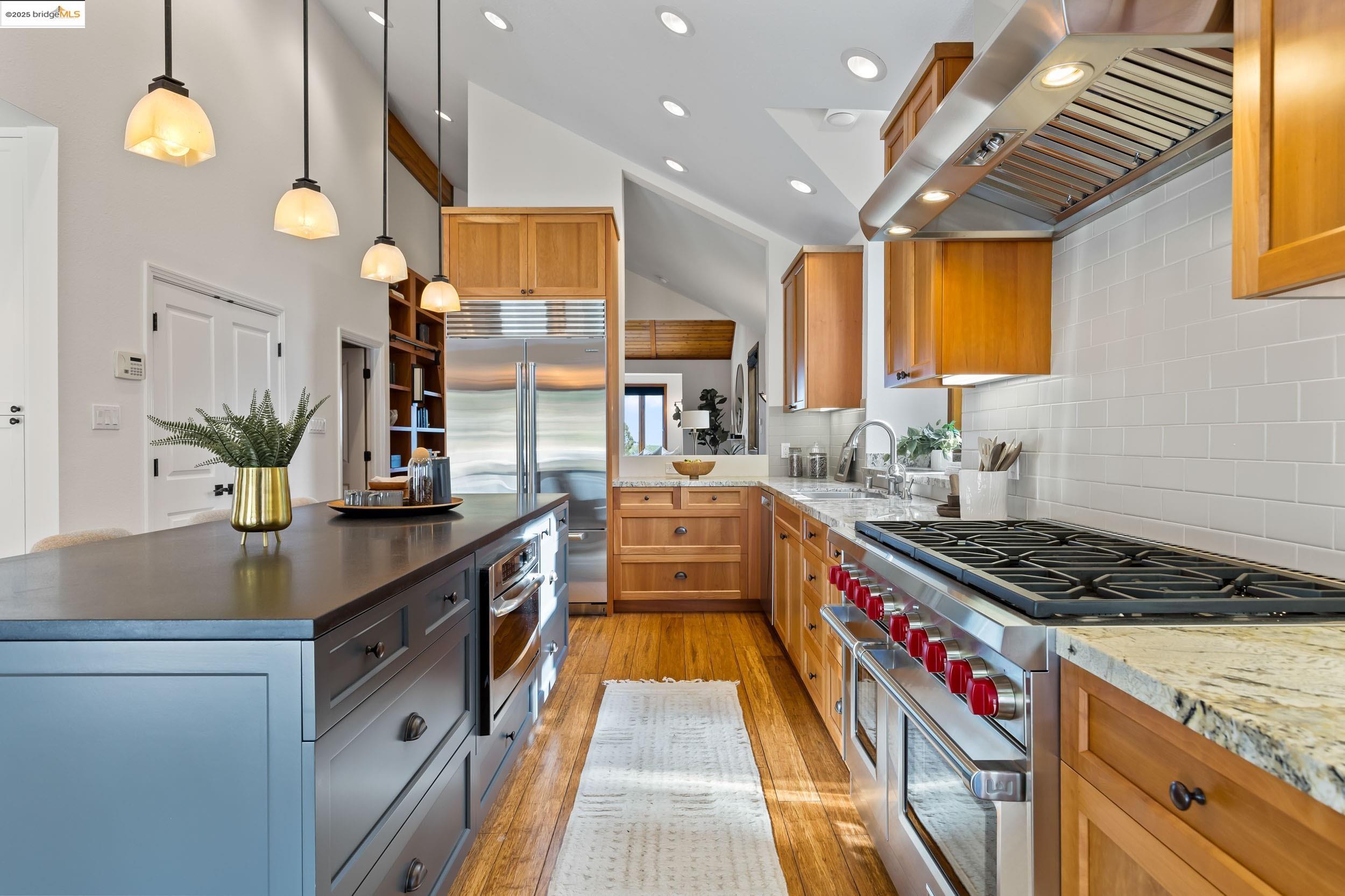 6154 Buena Vista Ave, Oakland, California 94618, 3 Bedrooms Bedrooms, 6 Rooms Rooms,2 BathroomsBathrooms,Residential,For Sale,6154 Buena Vista Ave,41096719
