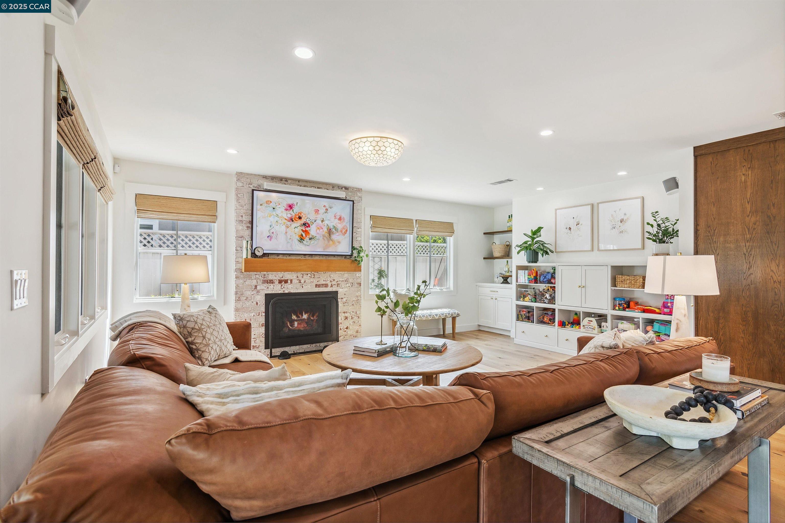 2336 Welsh Ct, Walnut Creek, California 94598, 5 Bedrooms Bedrooms, 10 Rooms Rooms,2 BathroomsBathrooms,Residential,For Sale,2336 Welsh Ct,41096720