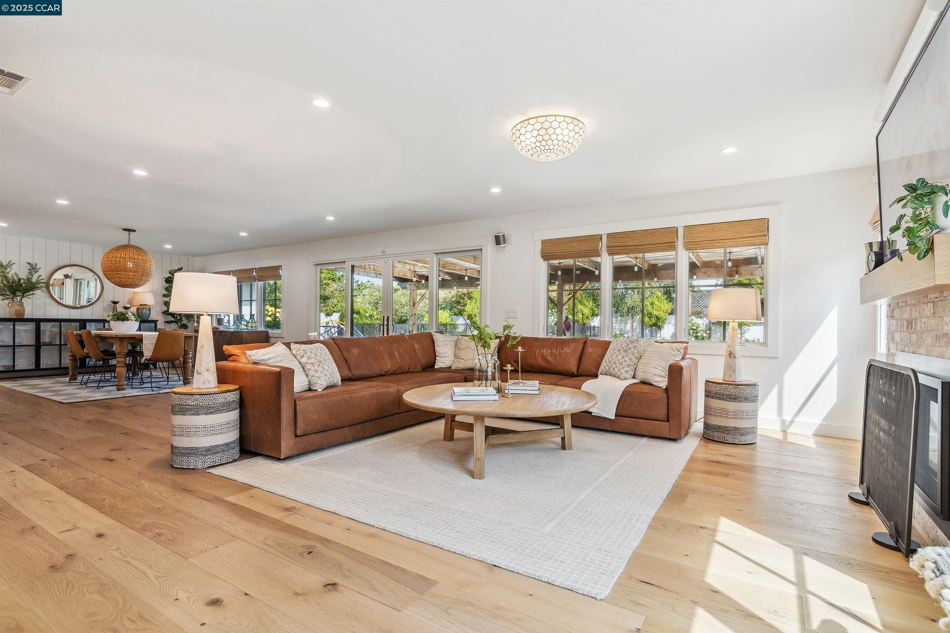 2336 Welsh Ct, Walnut Creek, California 94598, 5 Bedrooms Bedrooms, 10 Rooms Rooms,2 BathroomsBathrooms,Residential,For Sale,2336 Welsh Ct,41096720