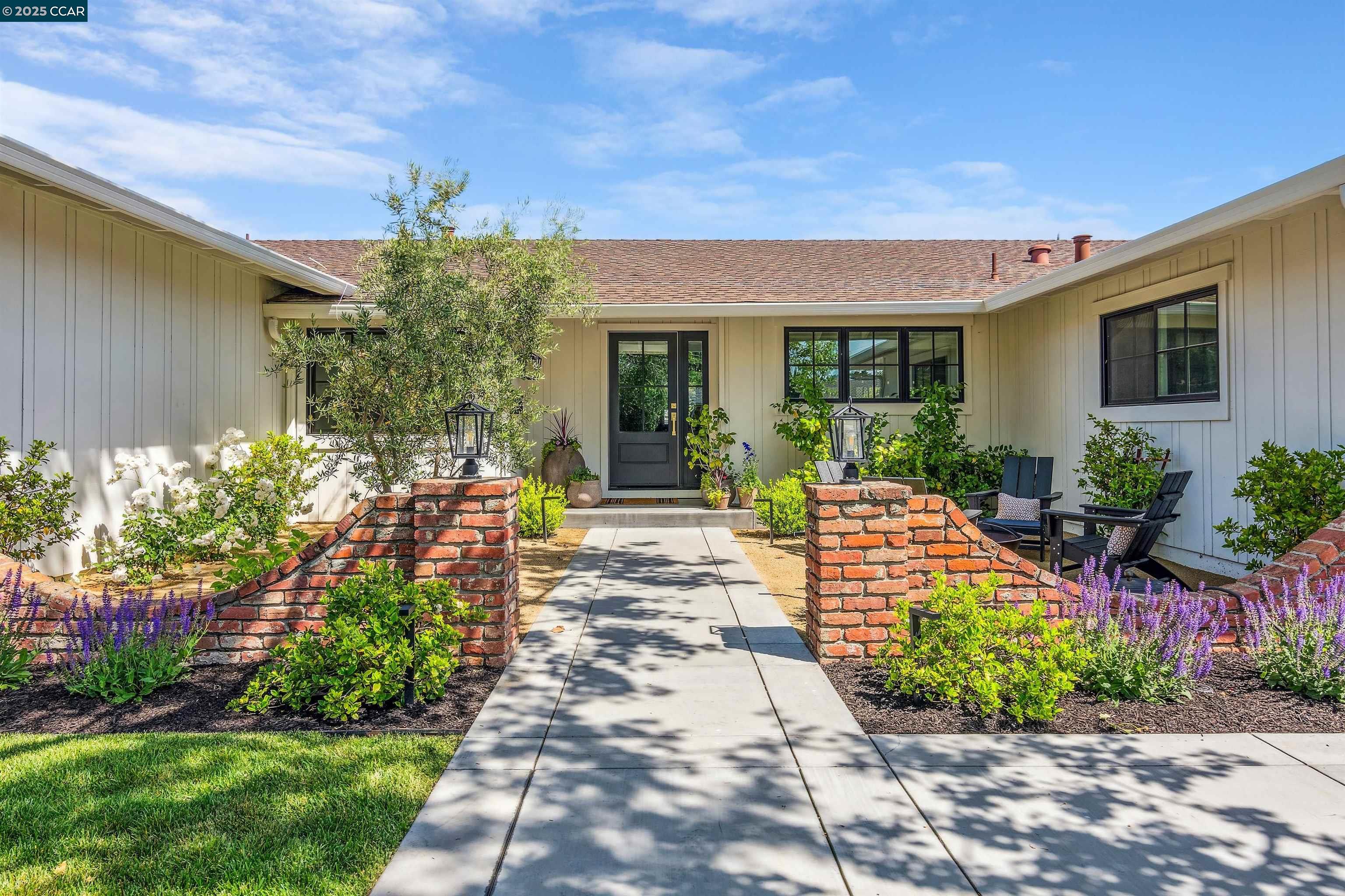 2336 Welsh Ct, Walnut Creek, California 94598, 5 Bedrooms Bedrooms, 10 Rooms Rooms,2 BathroomsBathrooms,Residential,For Sale,2336 Welsh Ct,41096720