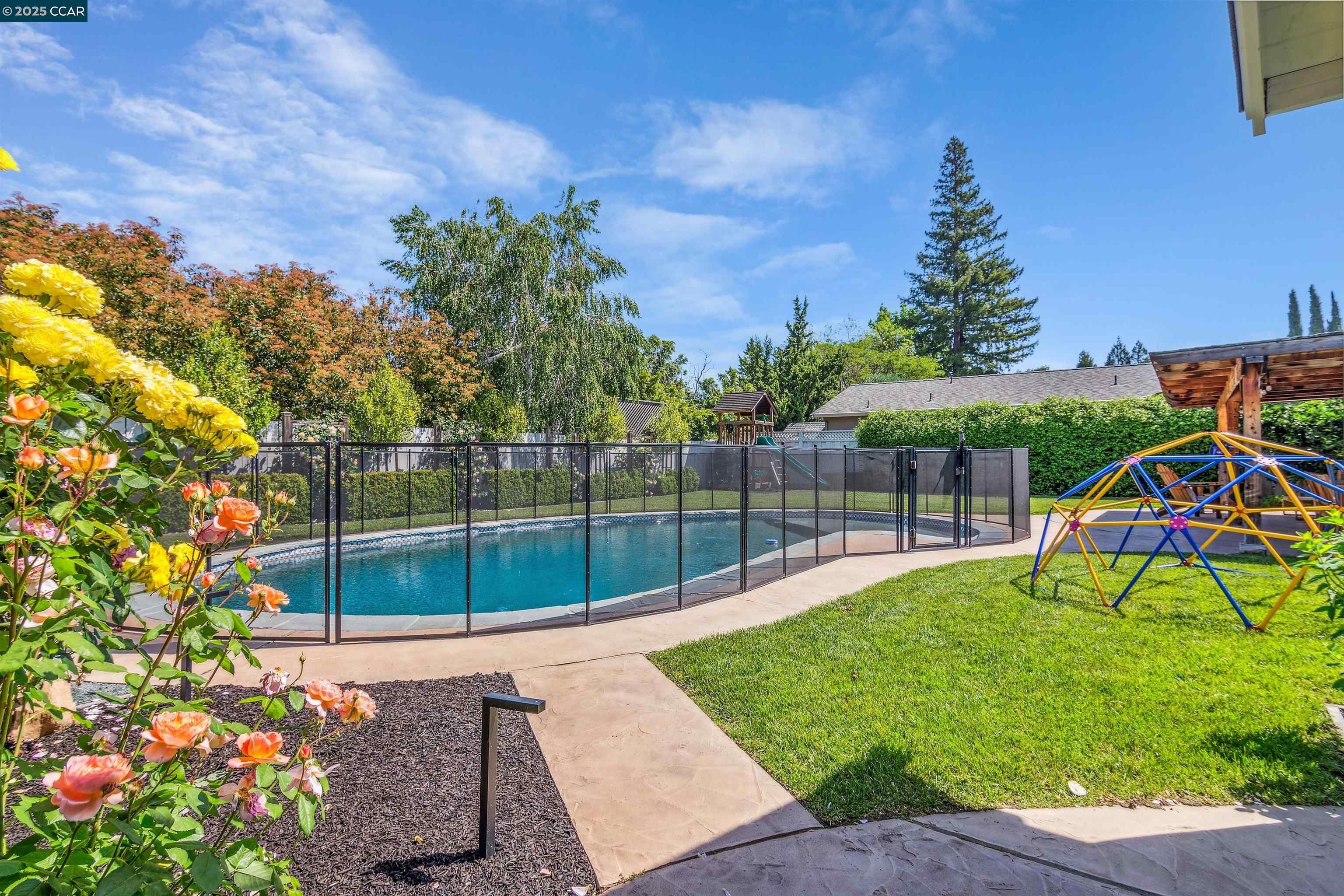 2336 Welsh Ct, Walnut Creek, California 94598, 5 Bedrooms Bedrooms, 10 Rooms Rooms,2 BathroomsBathrooms,Residential,For Sale,2336 Welsh Ct,41096720