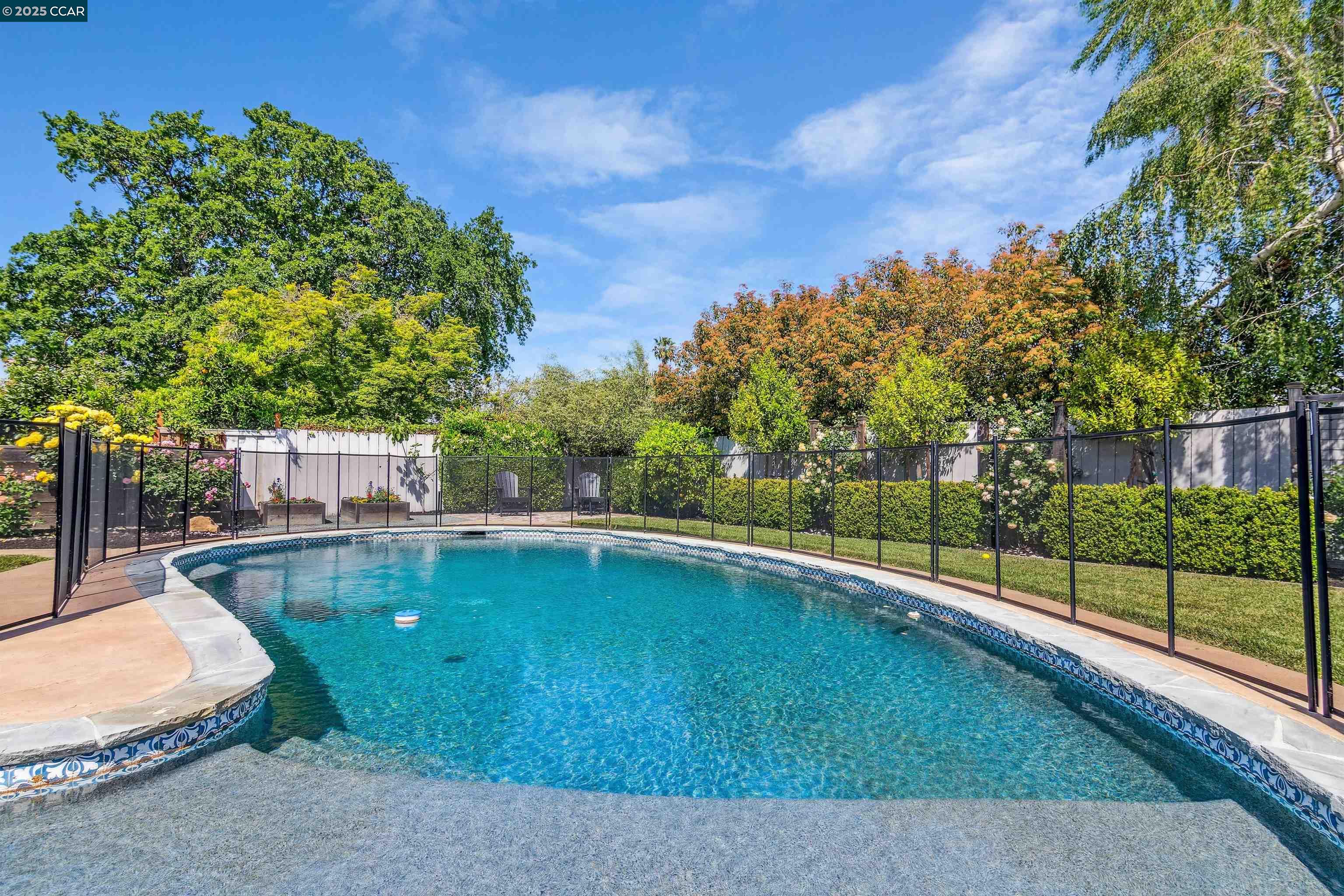 2336 Welsh Ct, Walnut Creek, California 94598, 5 Bedrooms Bedrooms, 10 Rooms Rooms,2 BathroomsBathrooms,Residential,For Sale,2336 Welsh Ct,41096720