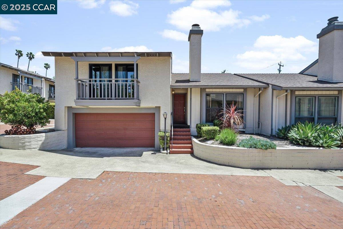 Detail Gallery Image 2 of 23 For 1360 Laurel Ln #7,  San Luis Obispo,  CA 93401 - 3 Beds | 2 Baths