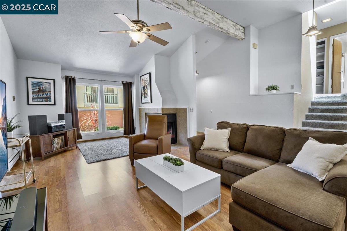 Detail Gallery Image 7 of 23 For 1360 Laurel Ln #7,  San Luis Obispo,  CA 93401 - 3 Beds | 2 Baths