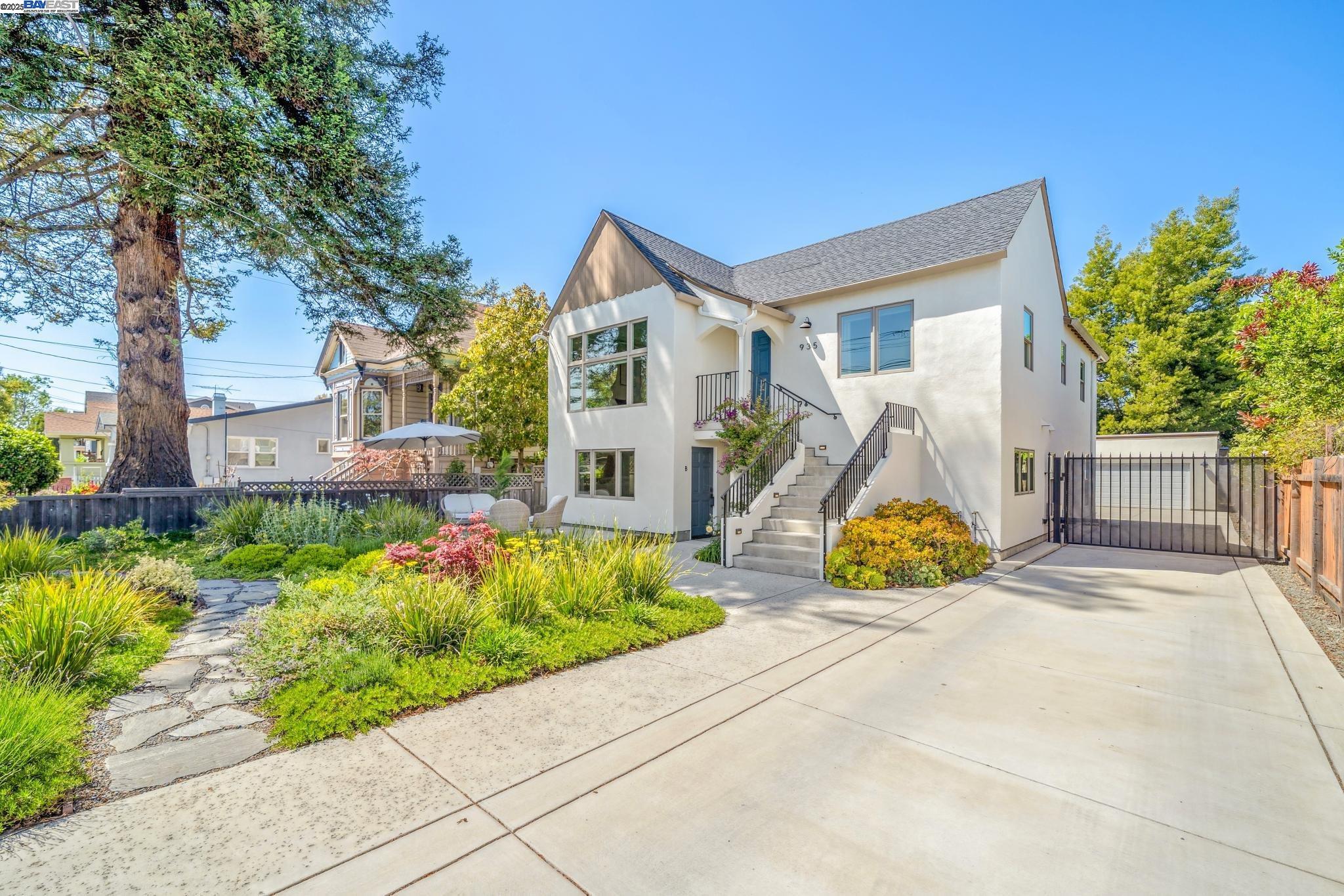 935 Lincoln Ave, Alameda, California 94501, ,Residential Income,For Sale,935 Lincoln Ave,41096722