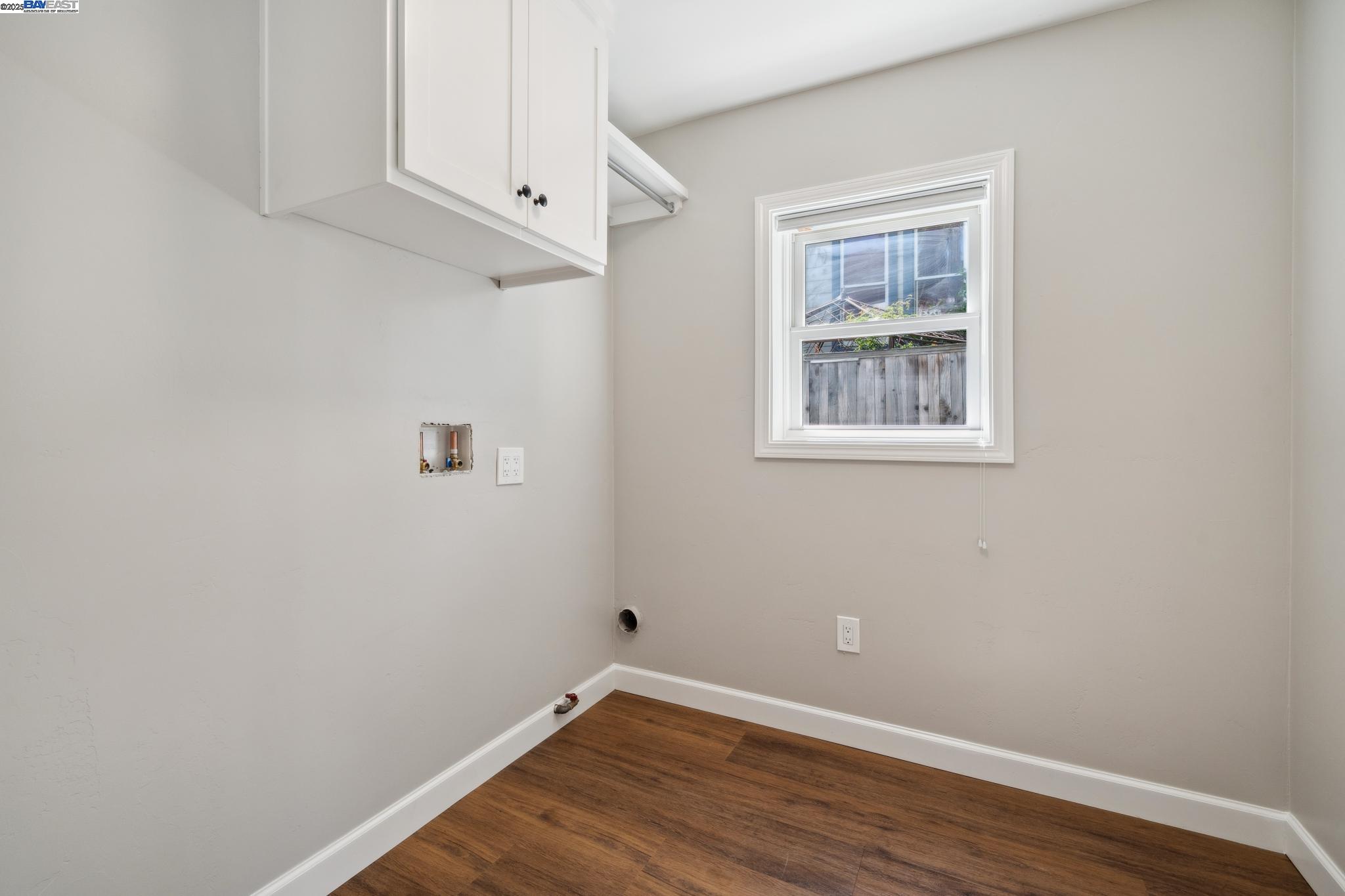 935 Lincoln Ave, Alameda, California 94501, ,Residential Income,For Sale,935 Lincoln Ave,41096722