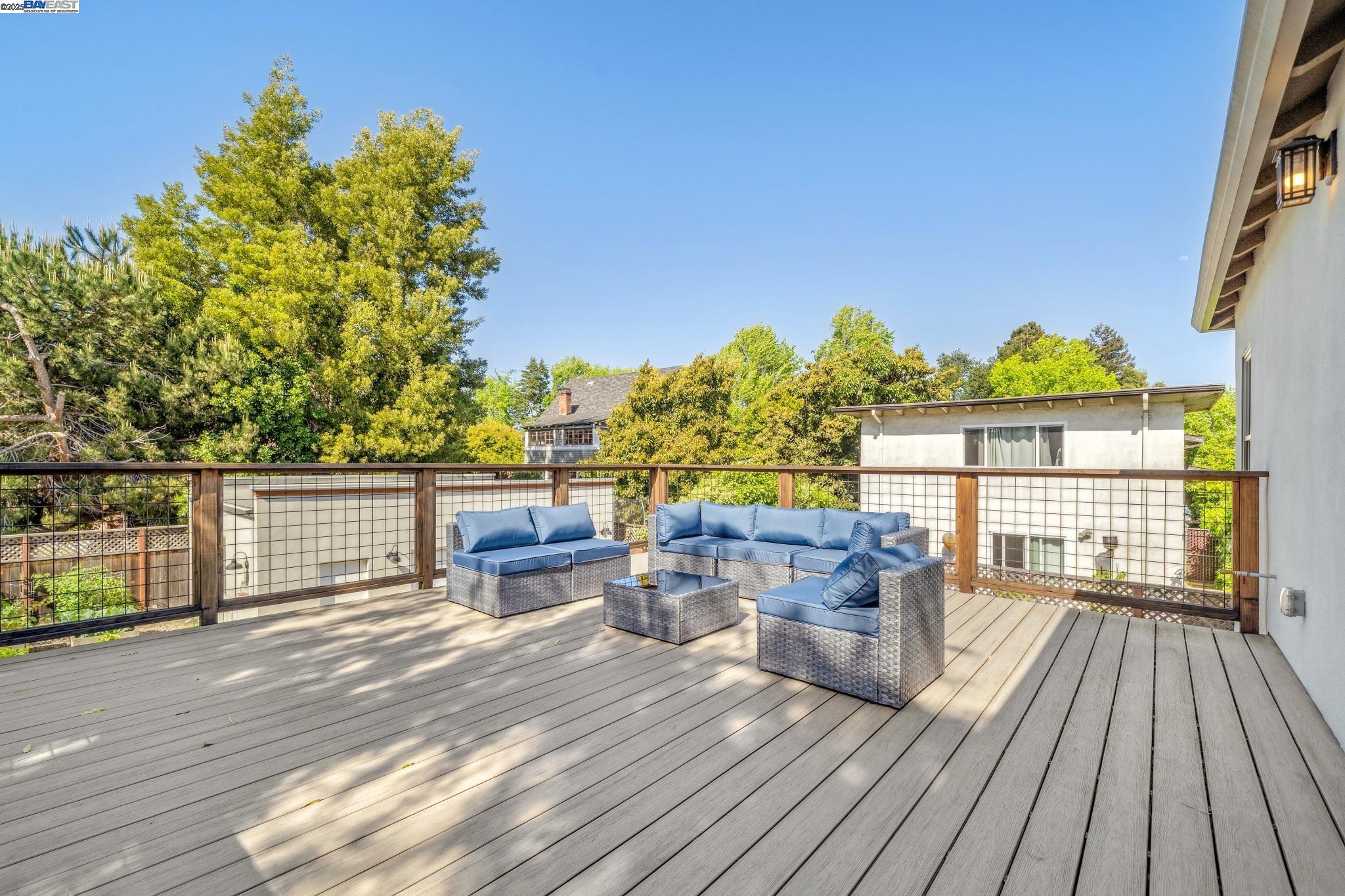 935 Lincoln Ave, Alameda, California 94501, ,Residential Income,For Sale,935 Lincoln Ave,41096722
